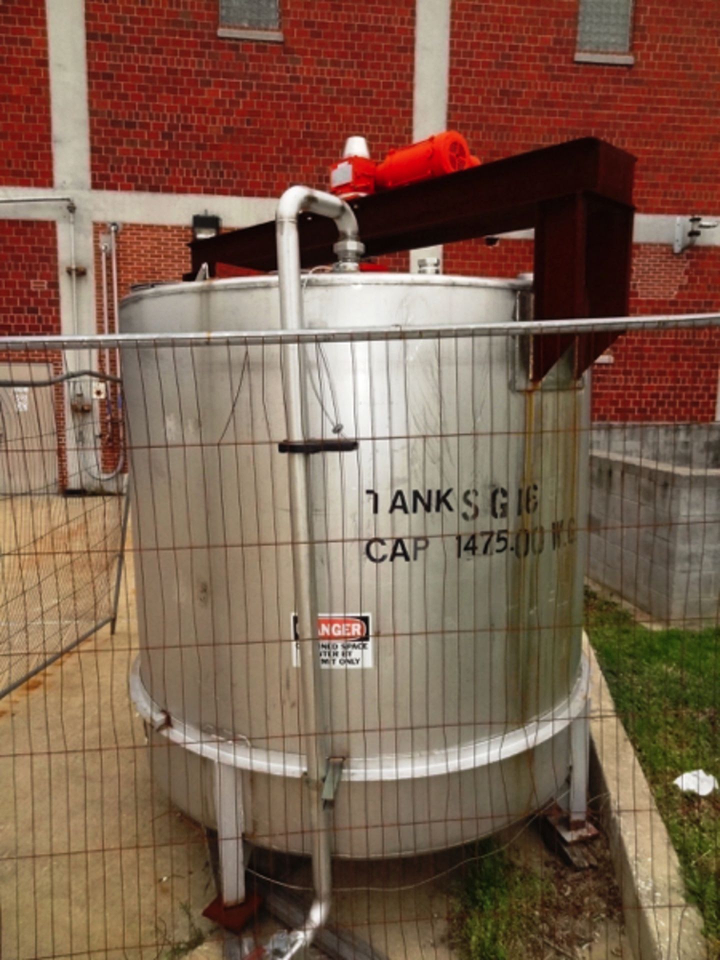 1,470 Gallon Stainless Steel Storage Tank, 6'-4" OD x 6' SW x 9'-6" OH, Conical Bottom 3" THD... - Image 2 of 8