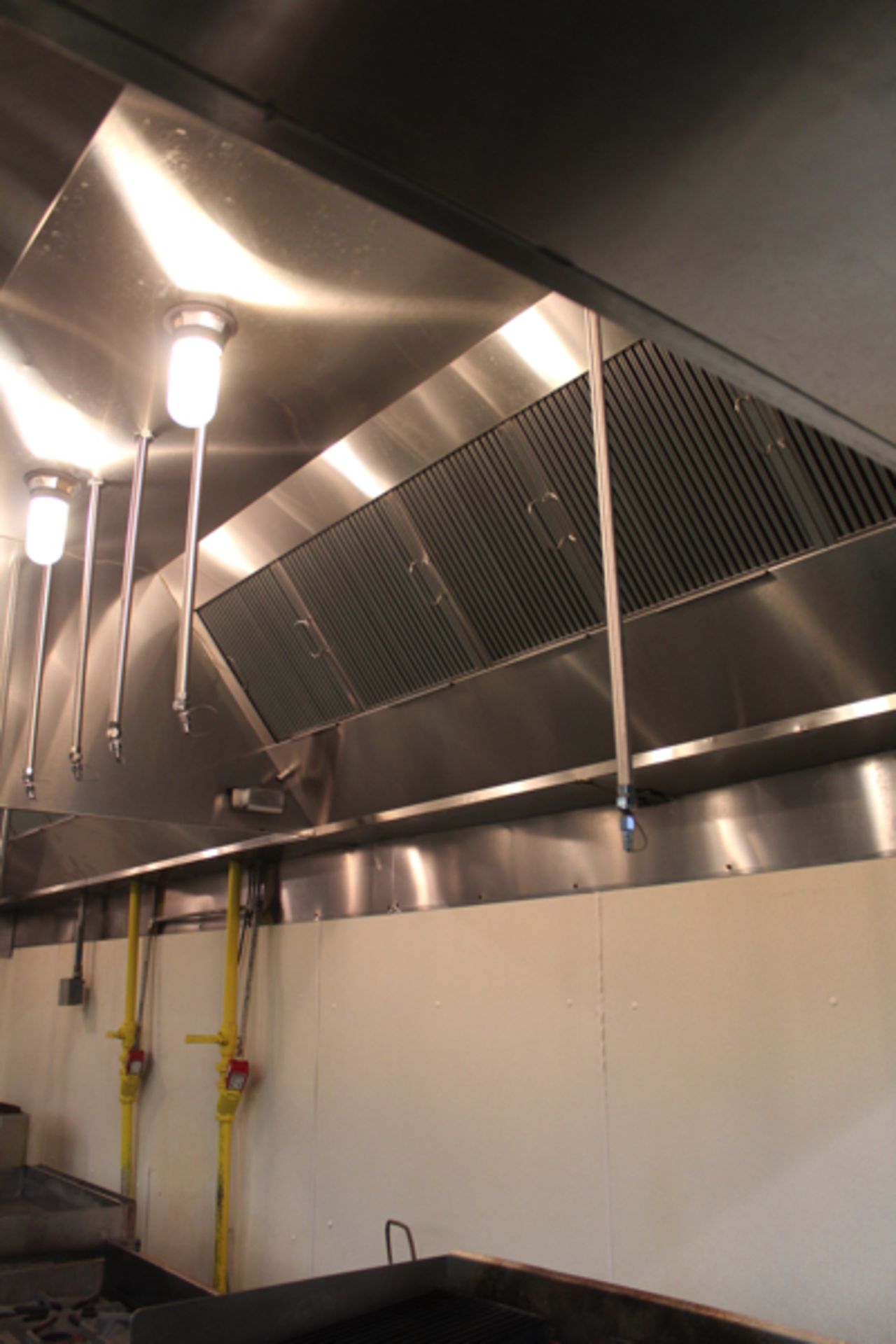 Captive Aire Vent Hood System, 6' X 75' | Rigging Price: $2850 - Image 6 of 7