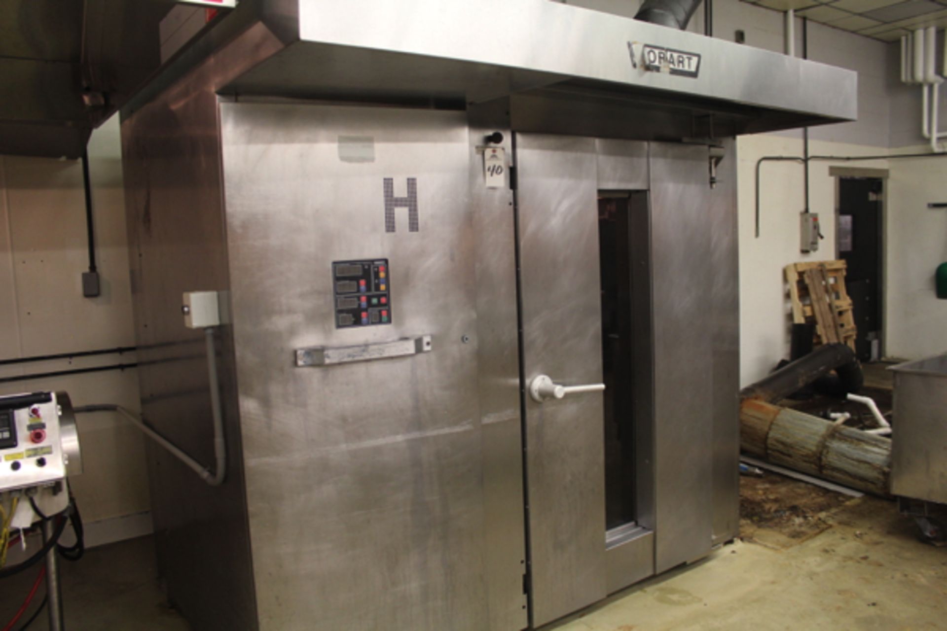 Hobart Gas Fired Single Rack Oven, M# DRO2GH, S/N 680314721 | Rigging Price: $1750