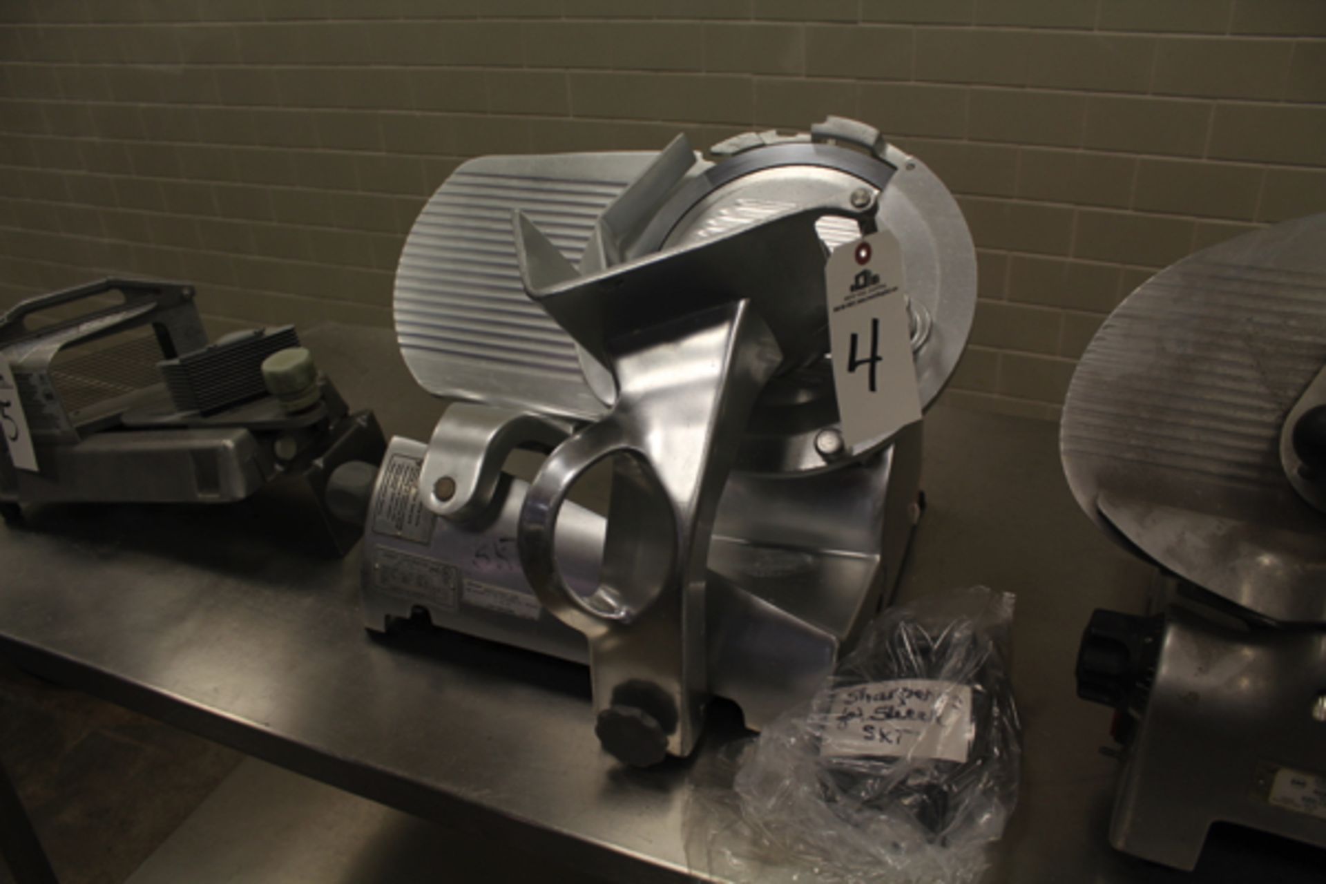 Hobart Slicer, M# ML-134054, S/N 21-1009688 | Rigging Price: $50 or May Hand Carry