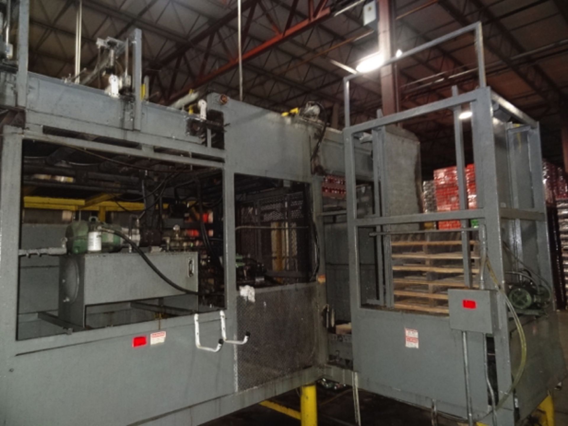 Von Gal Model P7500 RH SEPD-RAA High Level Case Palletizer. | NOTE: This lot is subject to the - Image 3 of 6