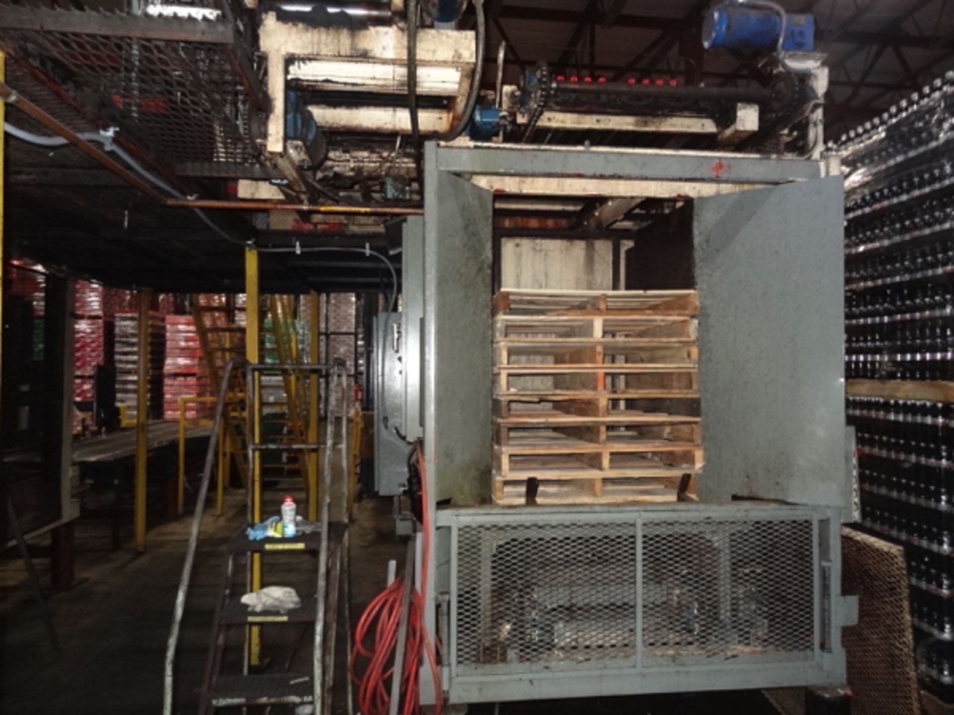 Von Gal Model P7900 High Level Case Palletizer. | NOTE: This lot is subject to the bulk bid of LOT - Image 4 of 7