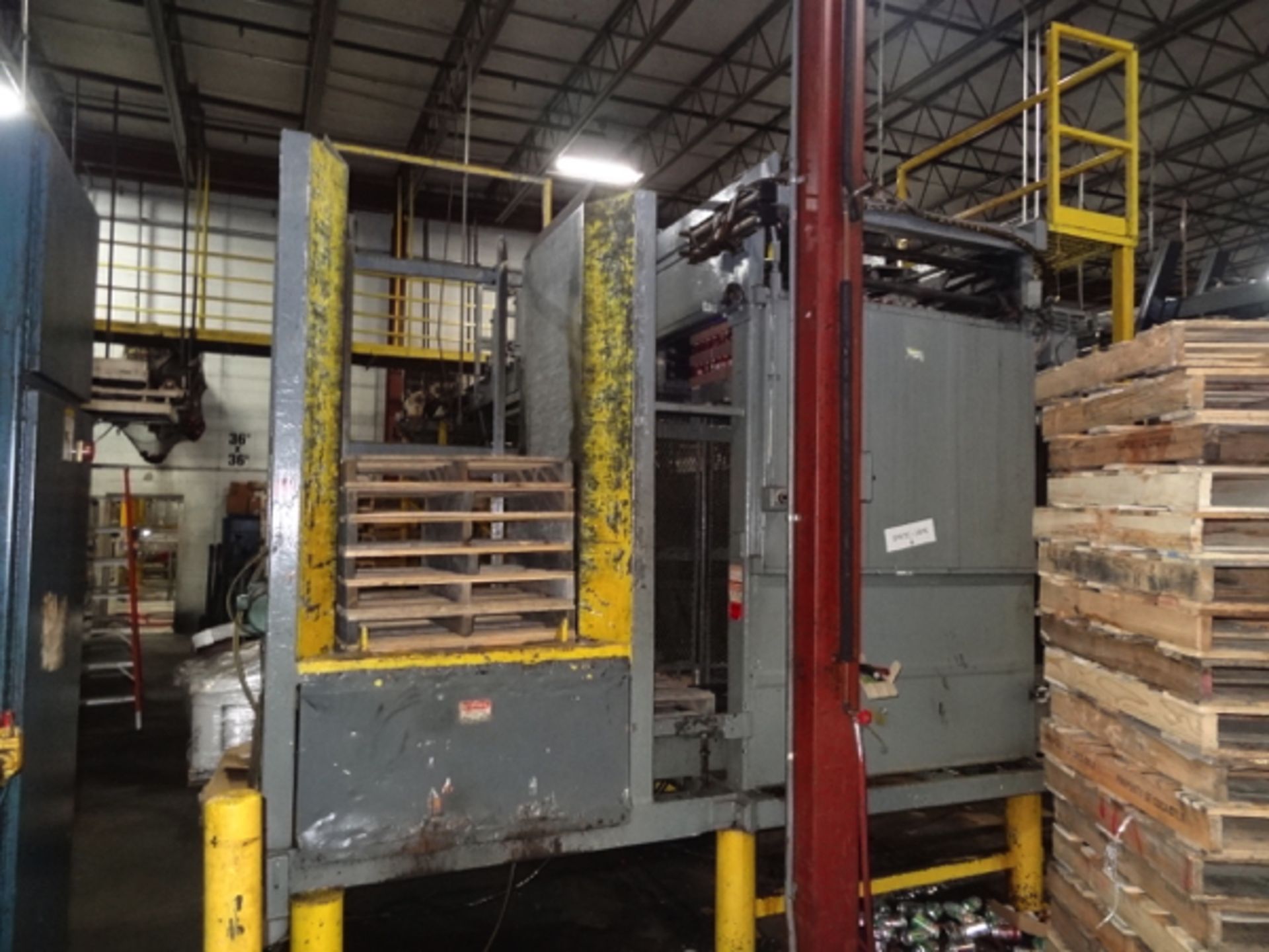 Von Gal Model P7500 RH SEPD-RAA High Level Case Palletizer. | NOTE: This lot is subject to the