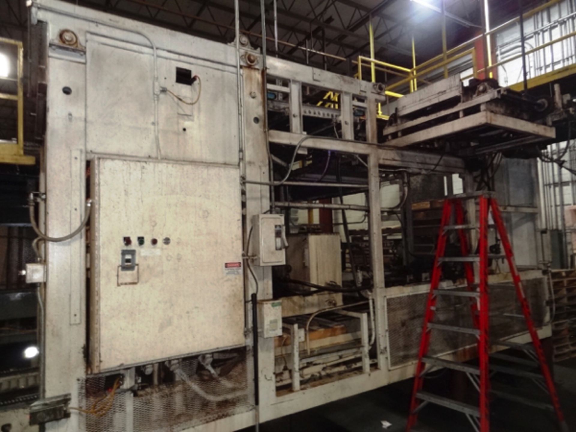 Von Gal Model P7900 High Level Case Palletizer. | NOTE: This lot is subject to the bulk bid of LOT - Image 3 of 6