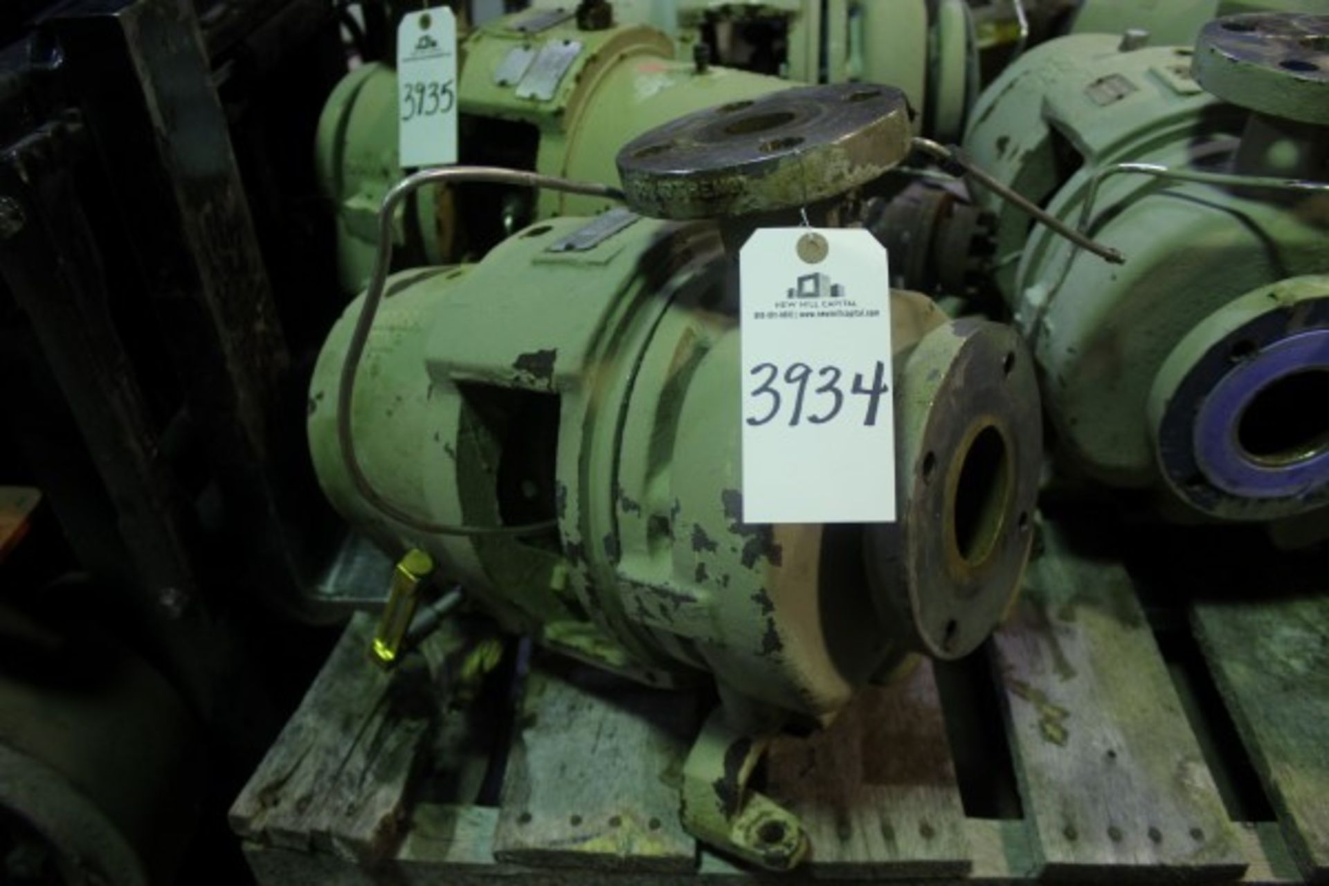 Aurora 1.5 X 3 X 6" Pump | Seller to load for $10 per lot or buyers may remove hand carry items by