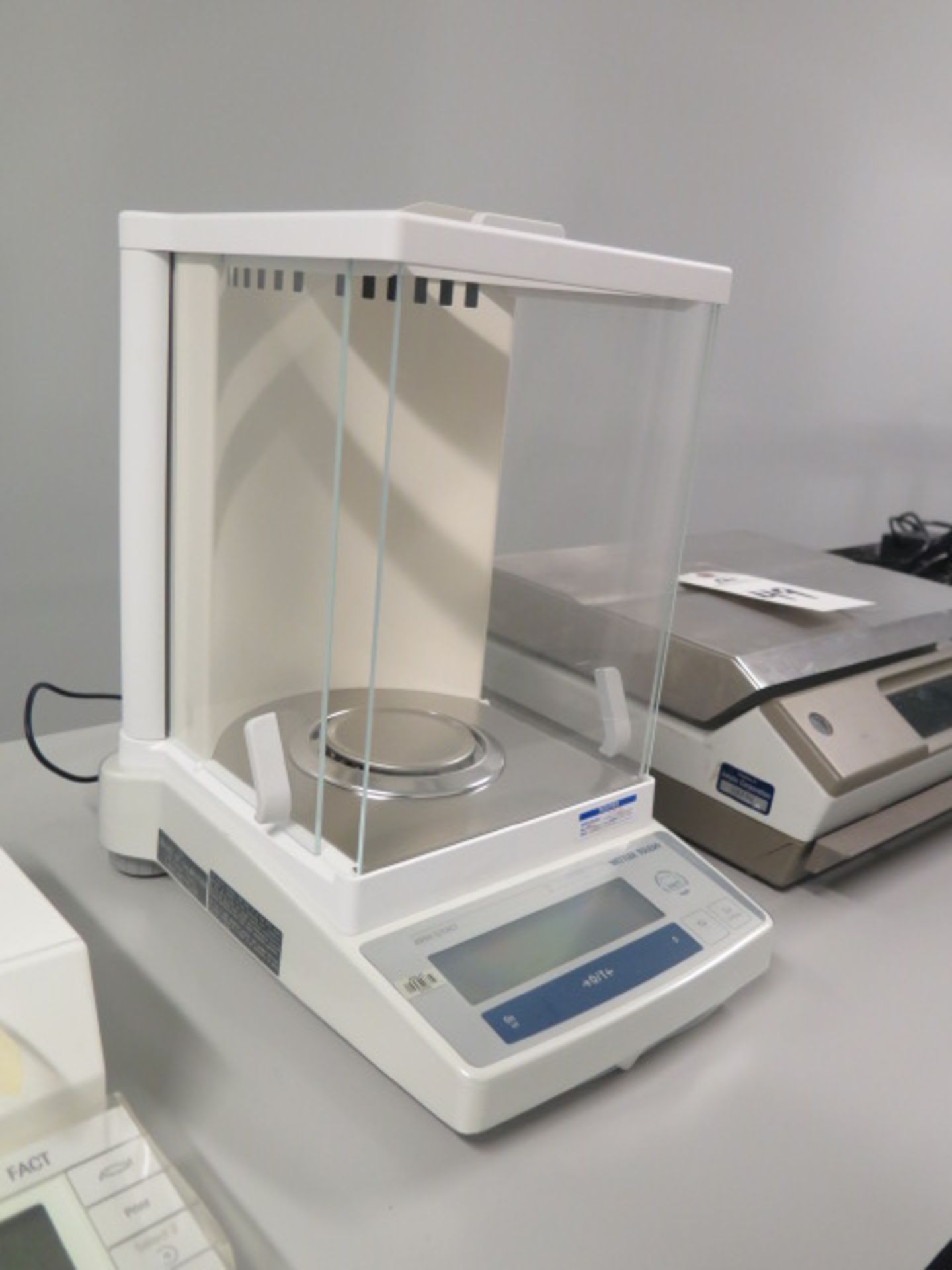 Mettler Toledo AB54-S/FACT Digital Analytical Balance Scale | Loading Price: Hand Carry or Contact - Image 2 of 4