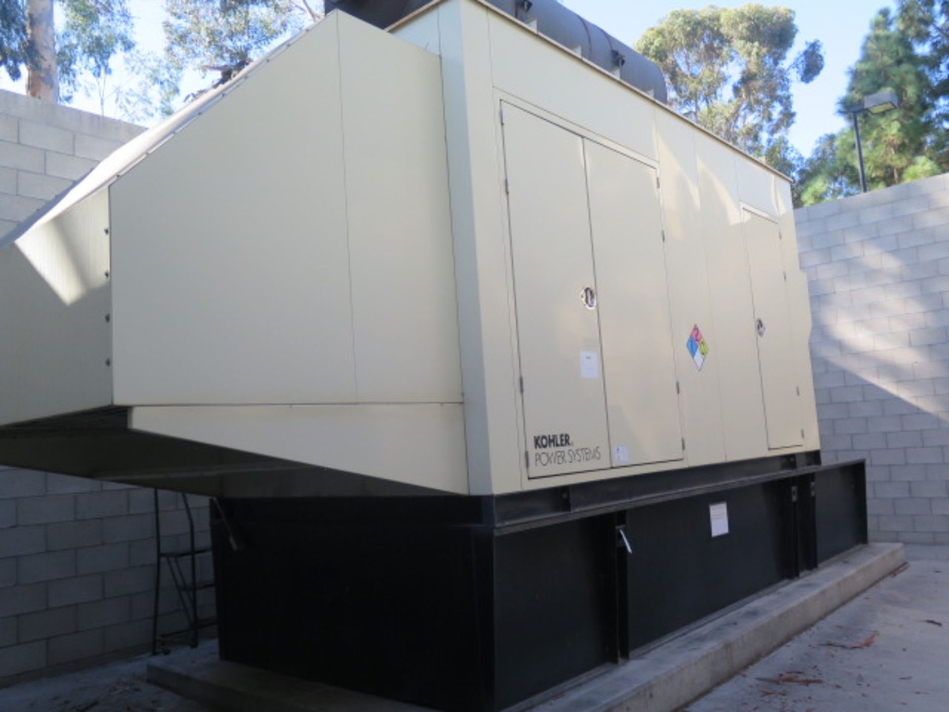 2007 Kohler Power Systems mdl. 600REOZMB 600kW Diesel Powered Backup Generator s/n 61628 w/ - Image 2 of 14