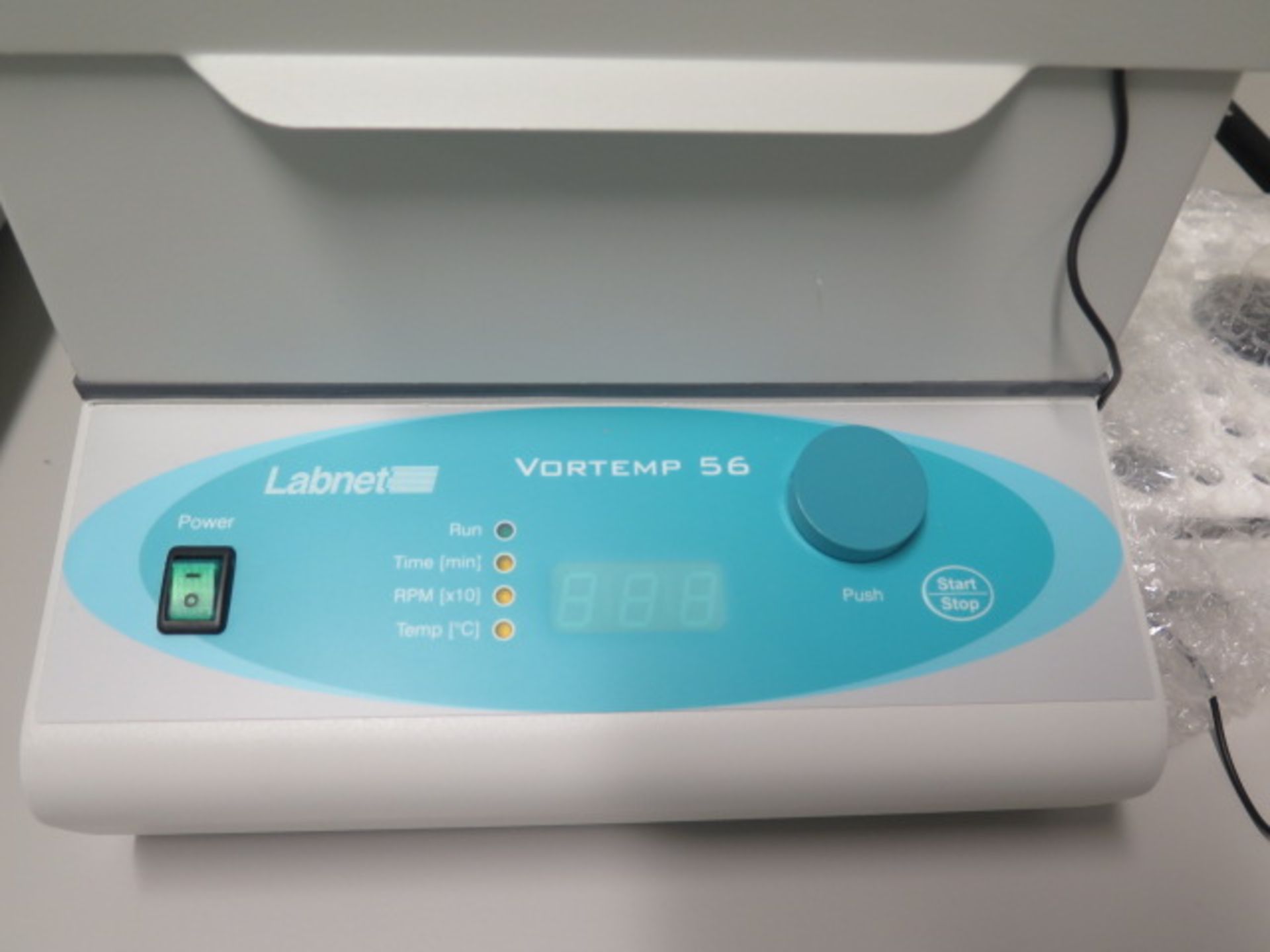 Labnet Vortemp 56 mdl. S2056-A Incubator / Shaker s/n 08051809 | Loading Price: Hand Carry or - Image 2 of 5