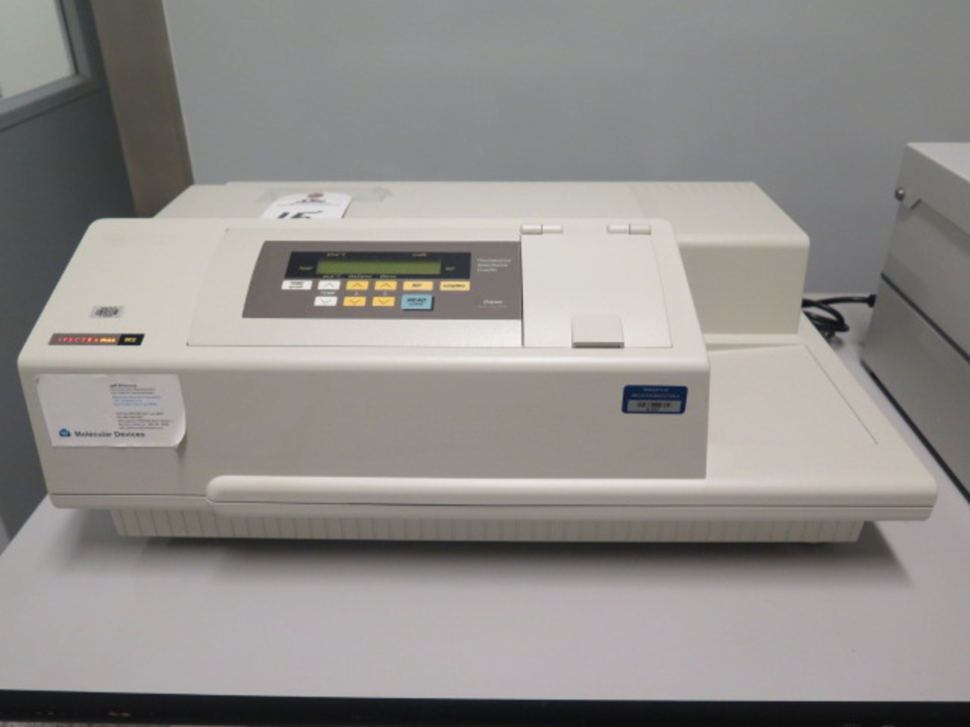 Molecular Devices SPECTRAmax M2 Fluorescence Absorbance Cuvette Microplate Reader s/n D02282 |