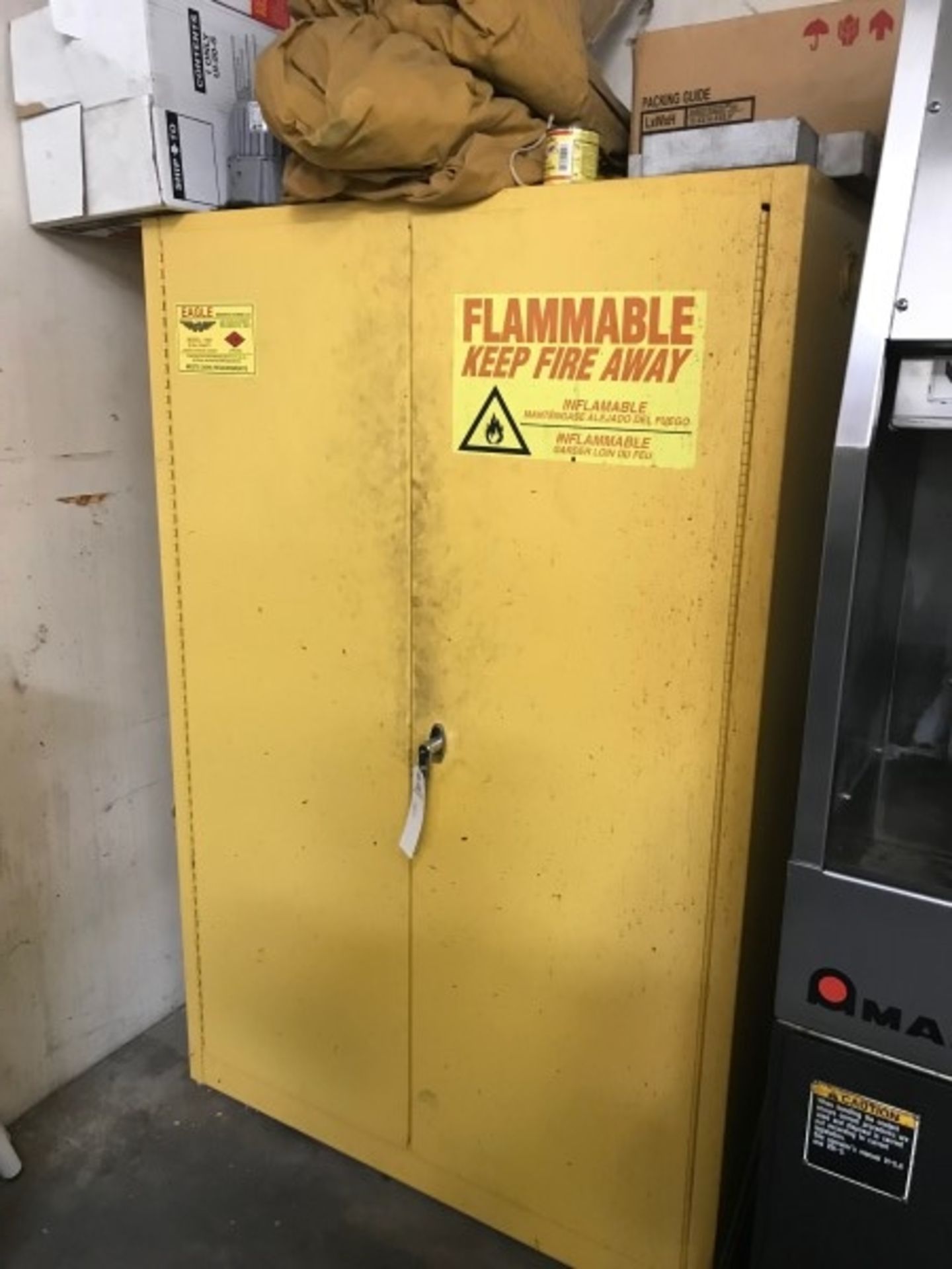 Flammable steel Cabinet w/o Contents