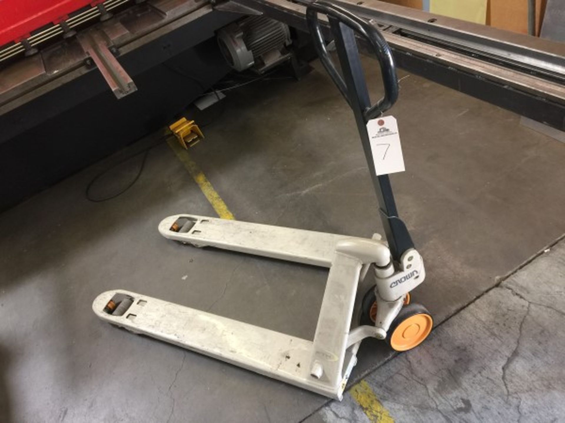 (1) 4 ft Crown Pallet Jack - Image 2 of 2