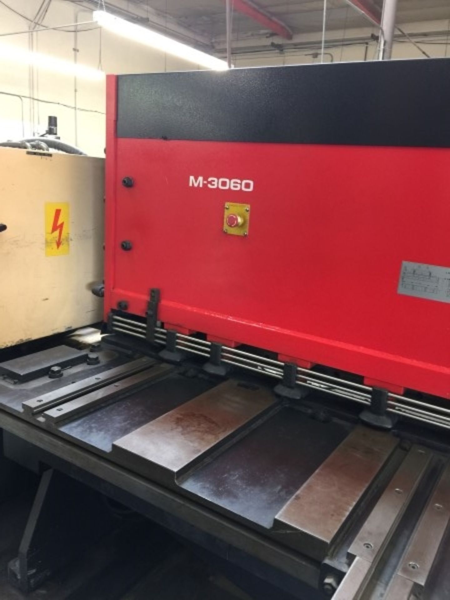 2000 Amada Shear - Model M-3060 - Image 2 of 6