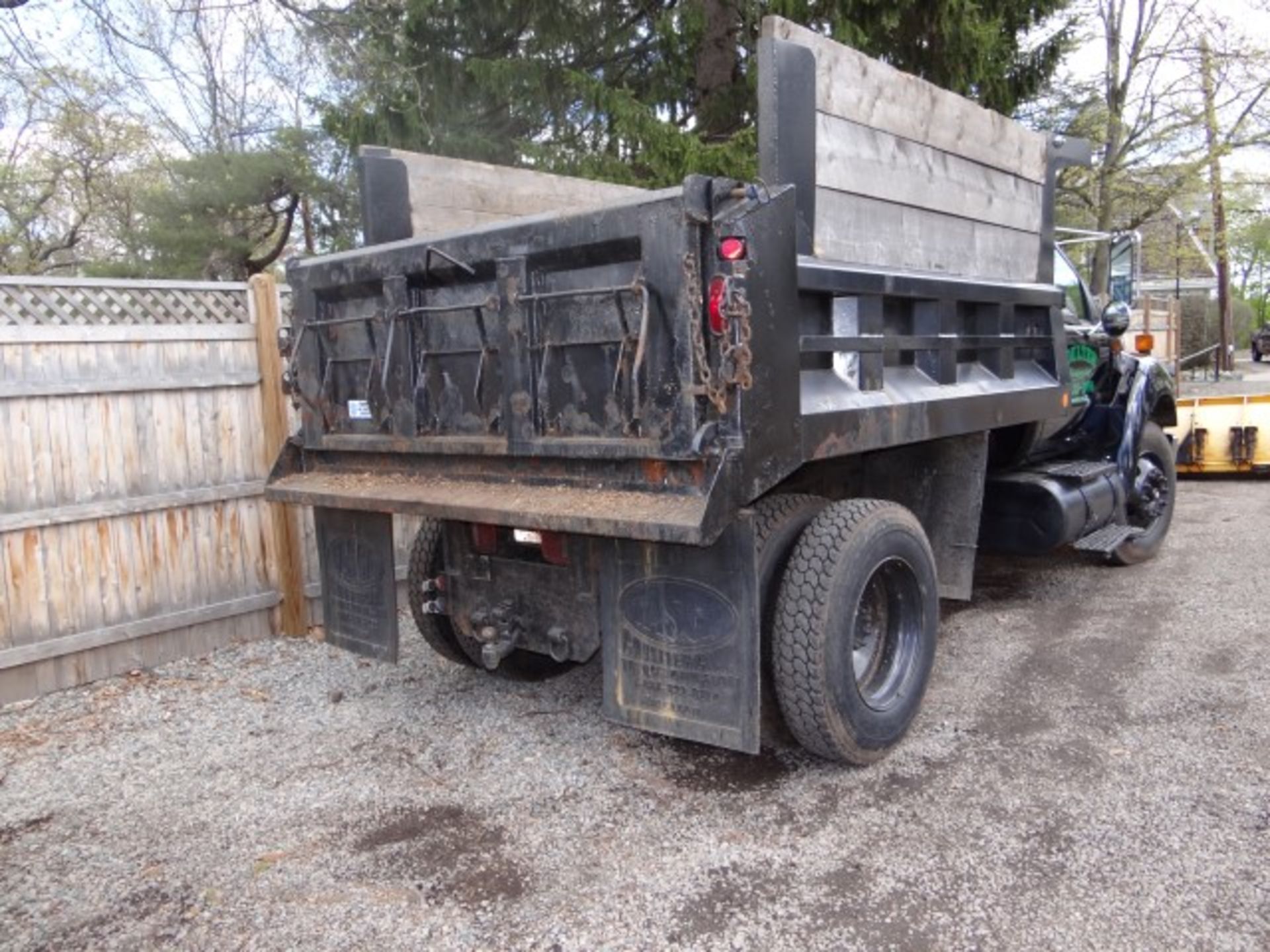 2006 Ford F650 XLT Super Duty Diesel 4x2 Single Axle Dump Truck, With Allison Auto trans., Cat 230 - Image 10 of 13