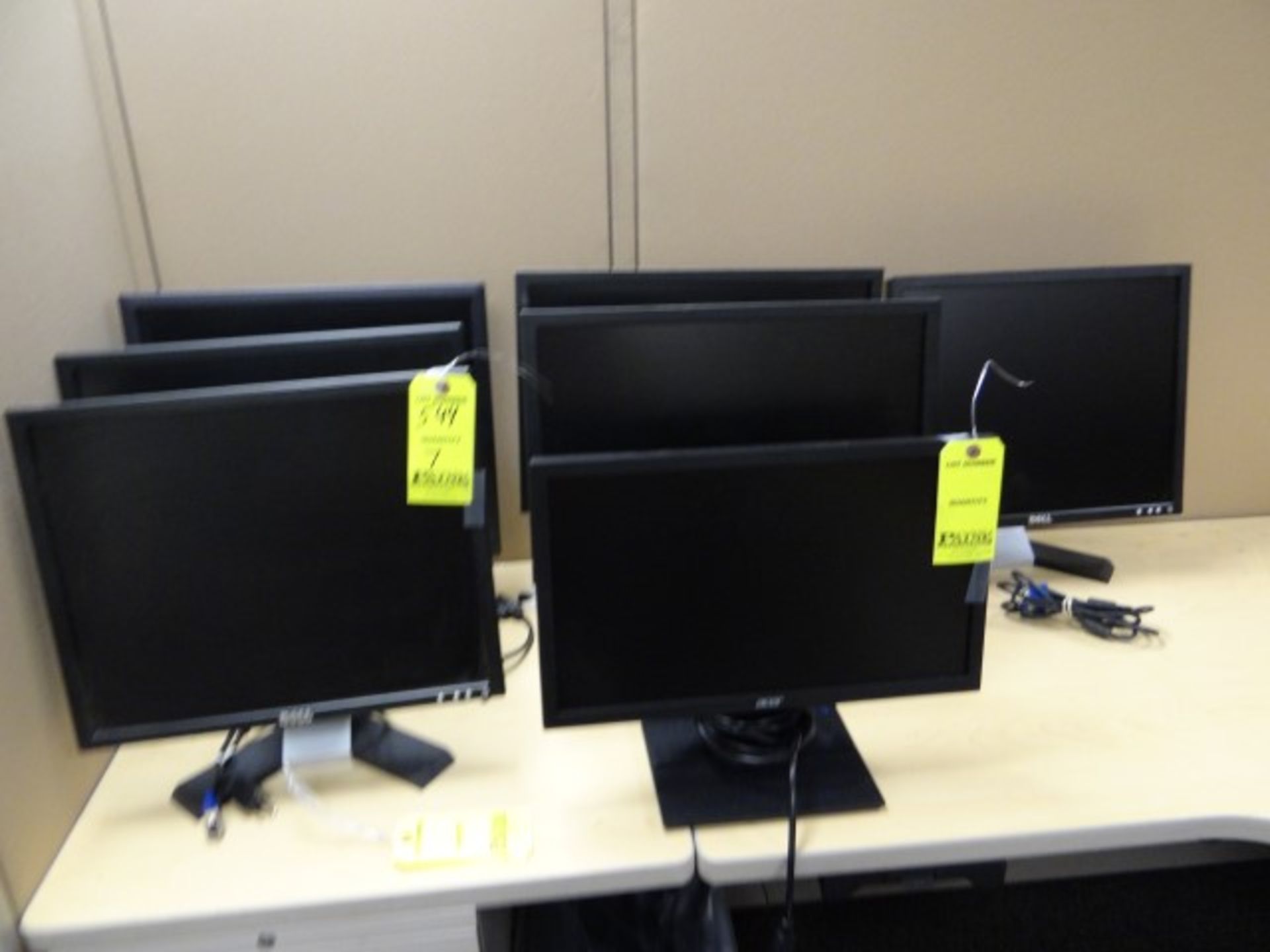 Lot of 7 Assorted Dell and Acer Monitors