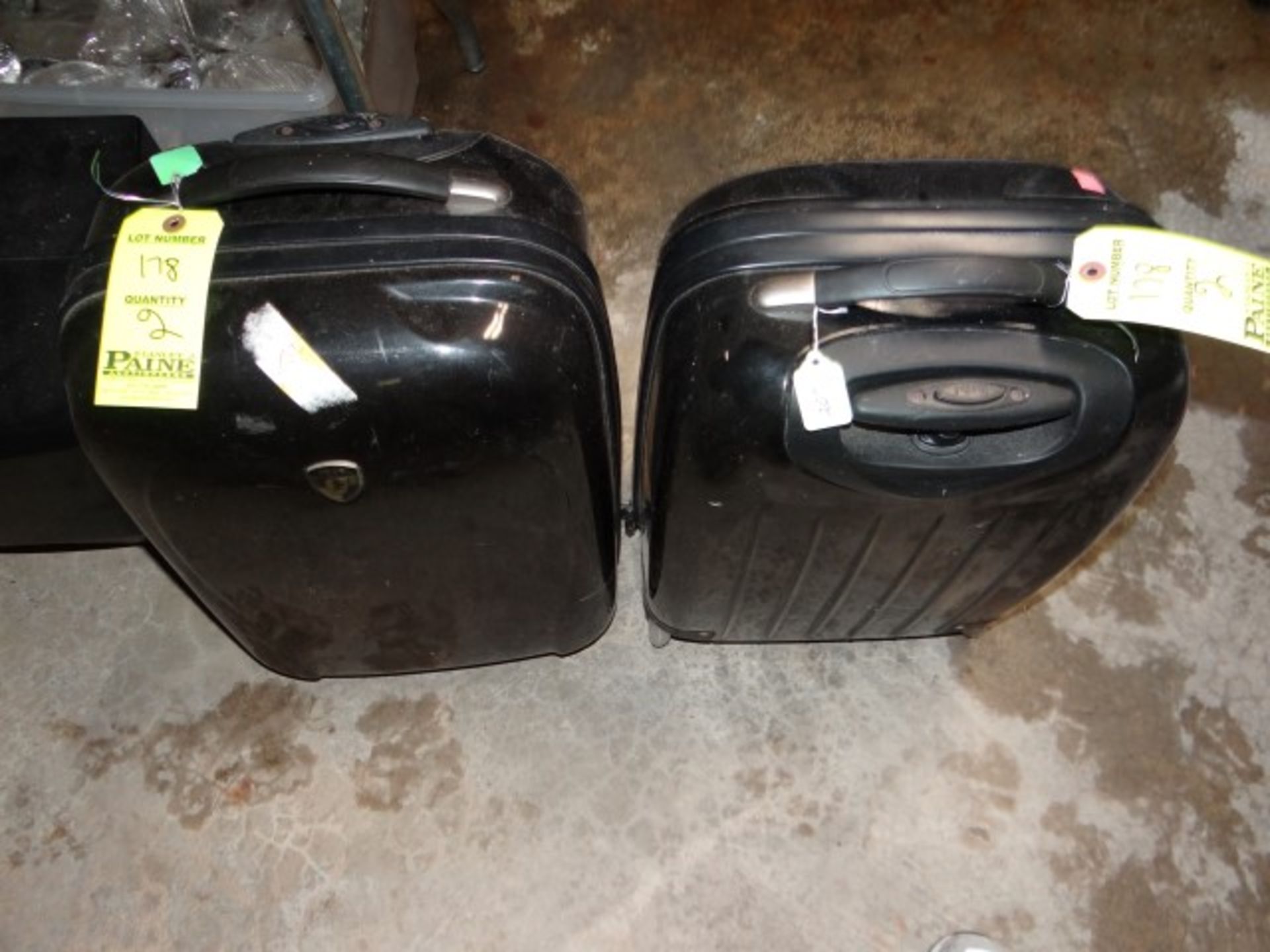 (1) Lugage Bag
