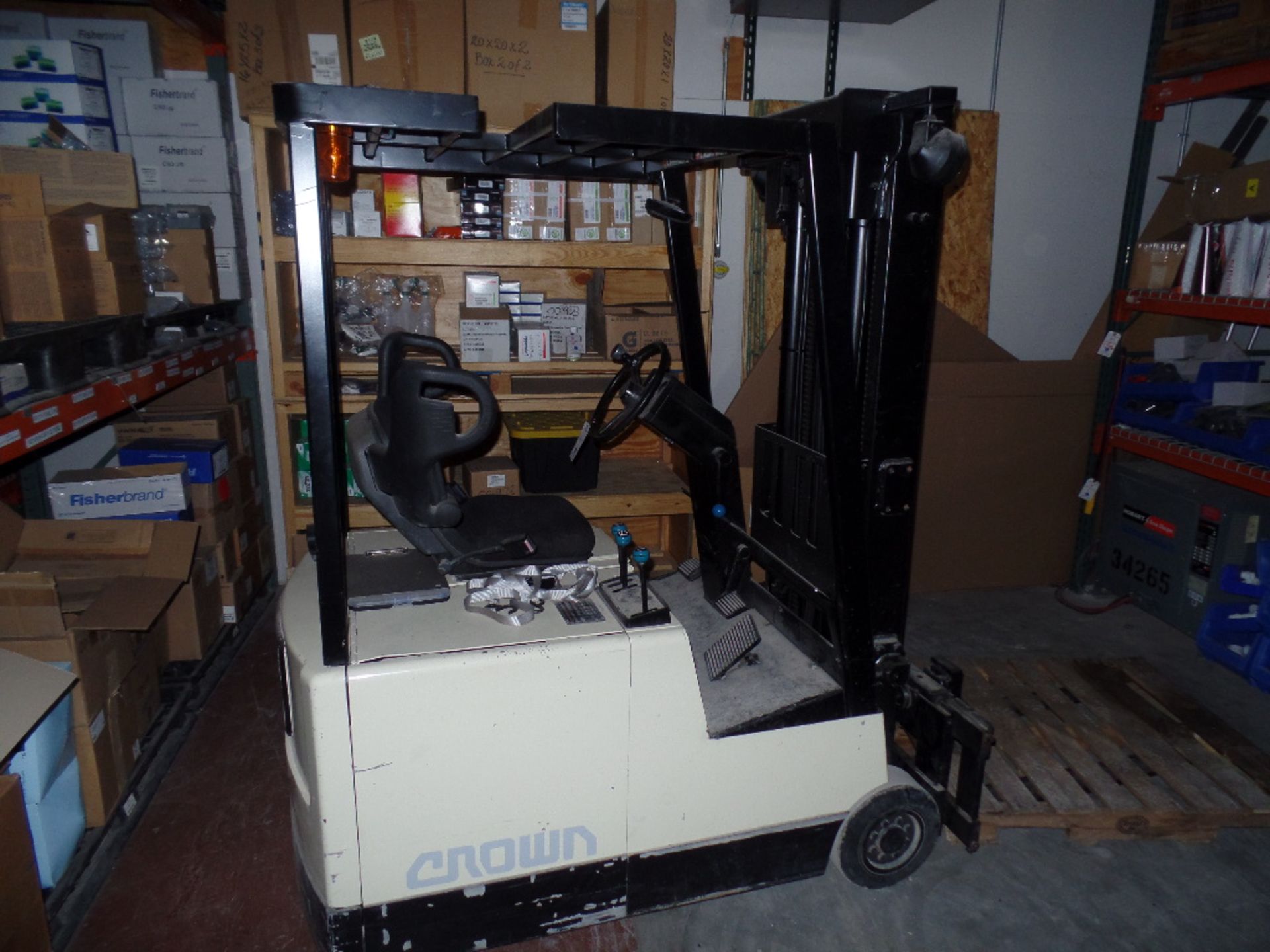 Crown #35SCIT Triple Mast, Electric, Side Shift Fork Truck Hrs: 4,291 (S/N) 1A112950