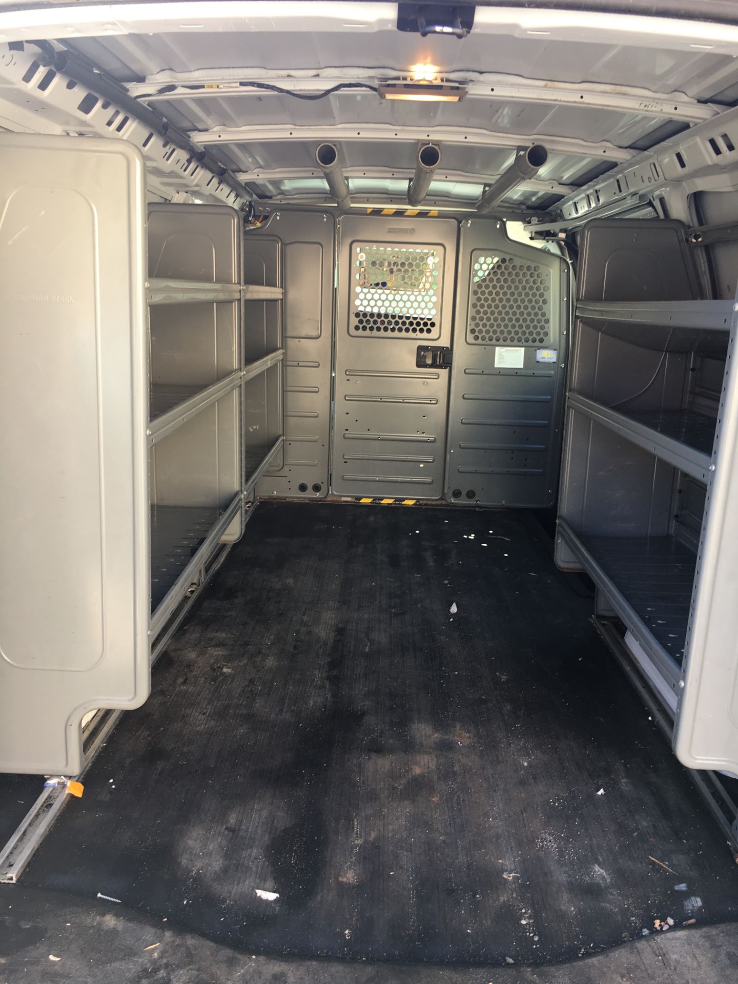 2014 GMC SAVANNA VAN W/SHELVING UNITS & STABILTRAK, ODOM: 34,989, VIN#: 1GTS7AFX6E1129974 - Image 5 of 10