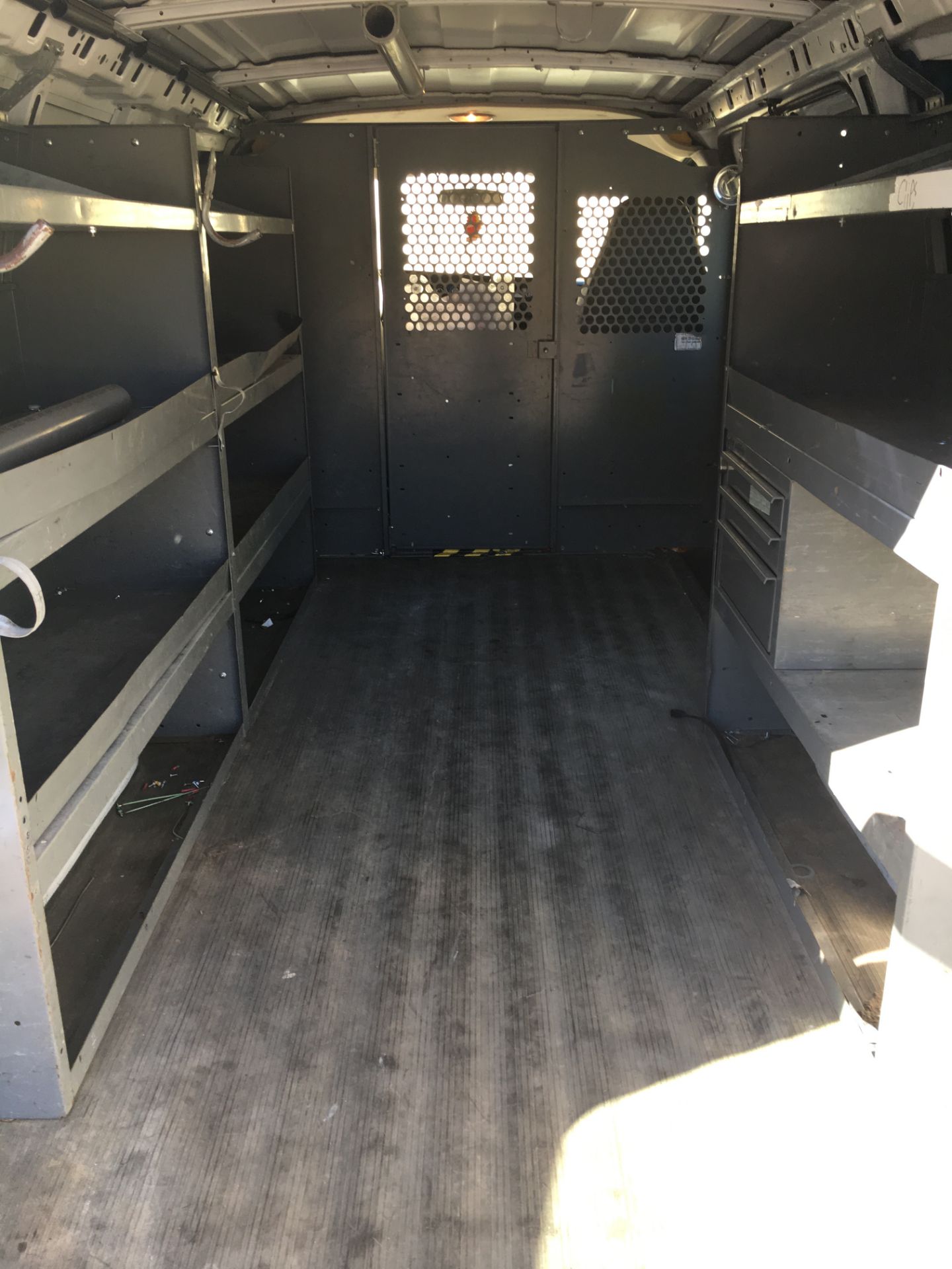 2008 CHEVROLET EXPRESS VAN W/SHELVING UNITS, ODOM: 68,886, VIN#: 1GCGG25C381160162 - Image 6 of 12