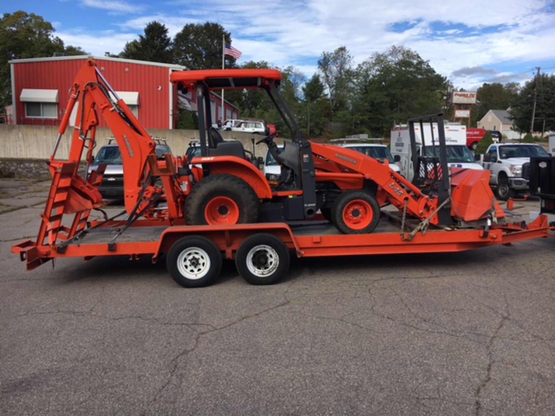 2013 CROSS COUNTRY #4HD20 DUAL AXLE, 20' DECK TRAILER (TO BE OFFERED FIRST WITH THE TRACTOR)