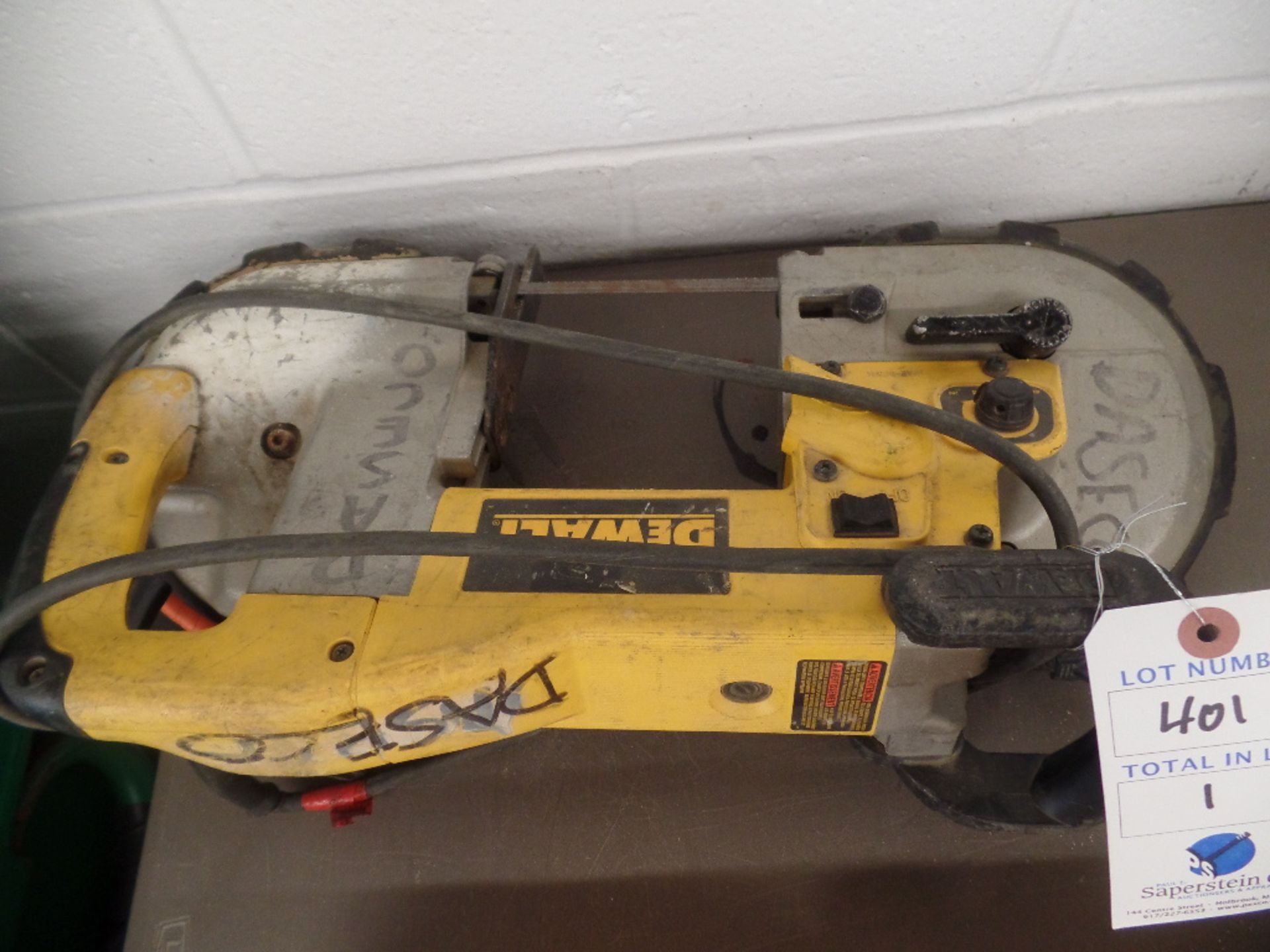 Dewalt D28770 4 3/4" Heavy Duty Deep Cut Variable Speed Band Saw