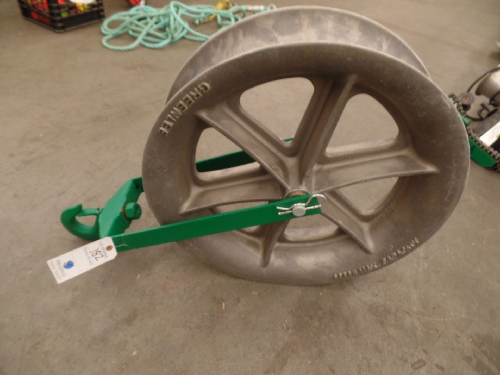 Greenlee 8000Lb. Capacity 24" Cable Sheave - Image 2 of 2