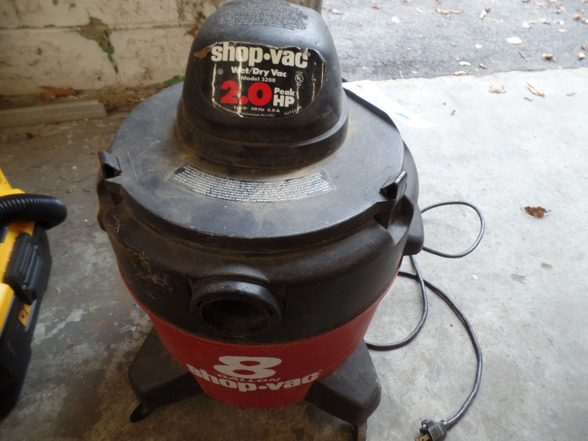 8 Gallon Shop Vac (no hose)