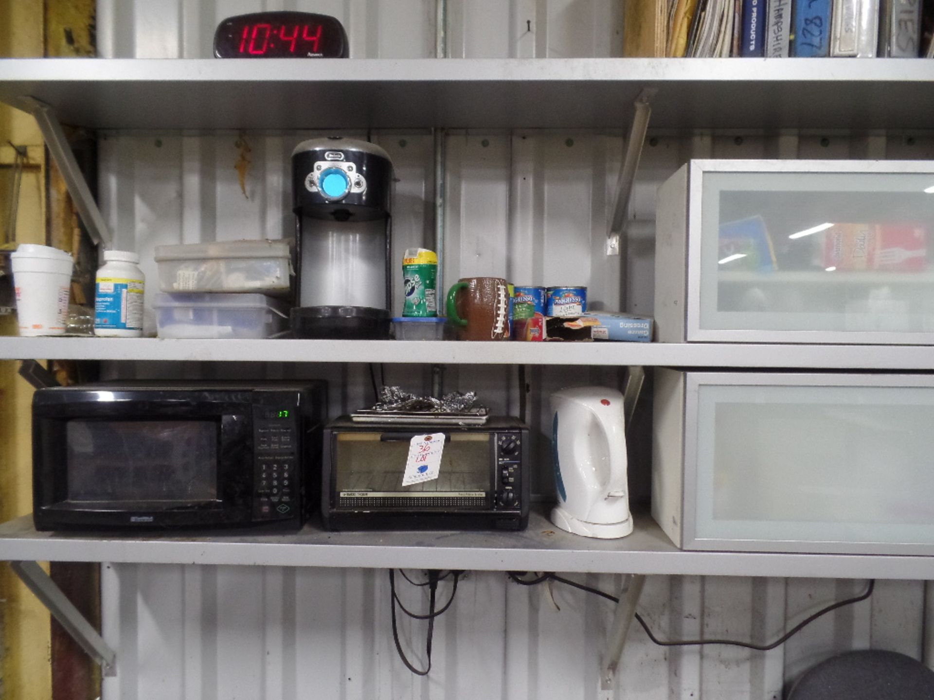 {Lot} Coffee Maker, Microwave, Toaster Oven, Water Cooler
