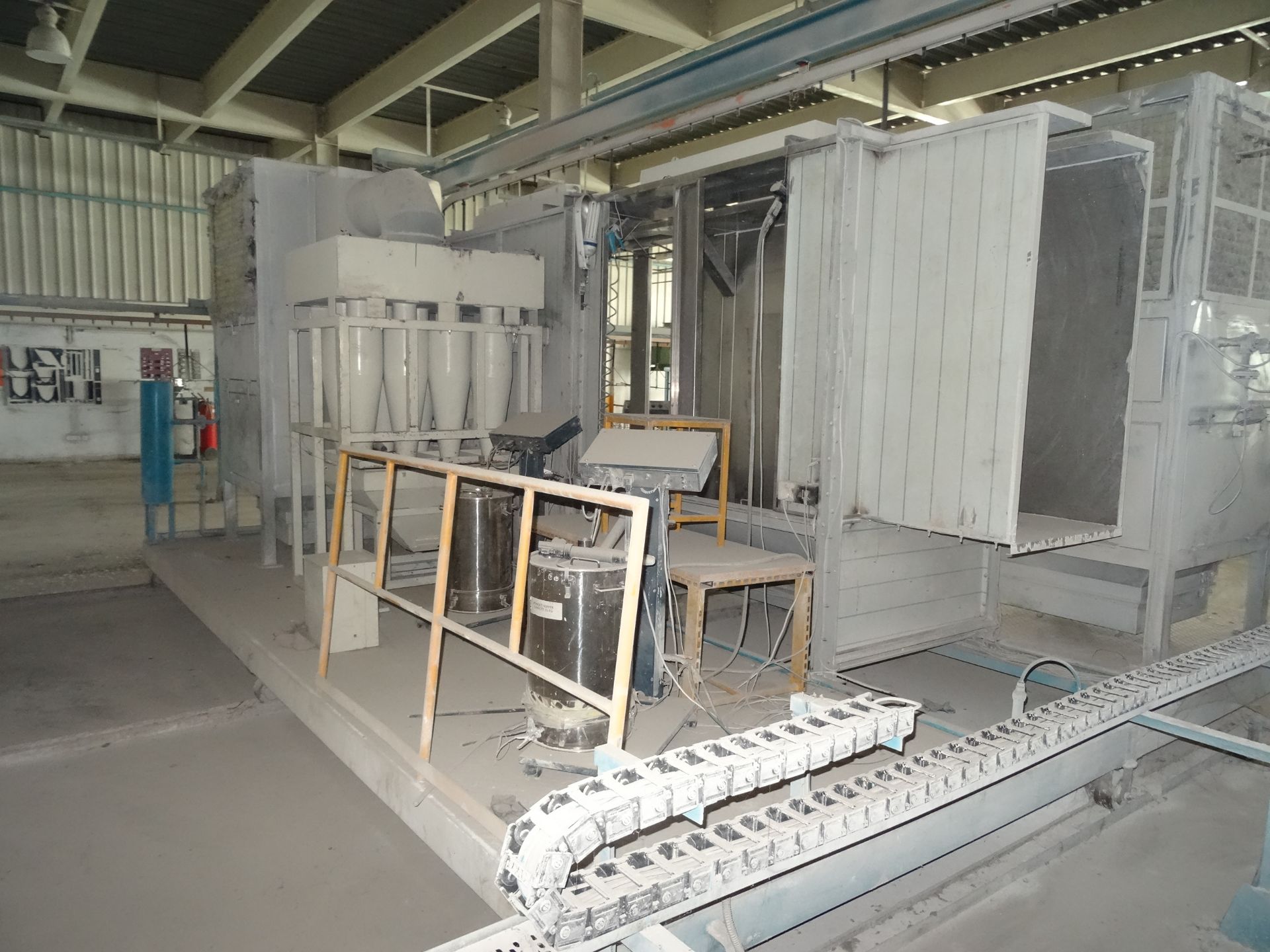 Stainless Steel Paint booth with guns and filtration, 5500mm L x 1360mm W x 2350mm H Spray Booth