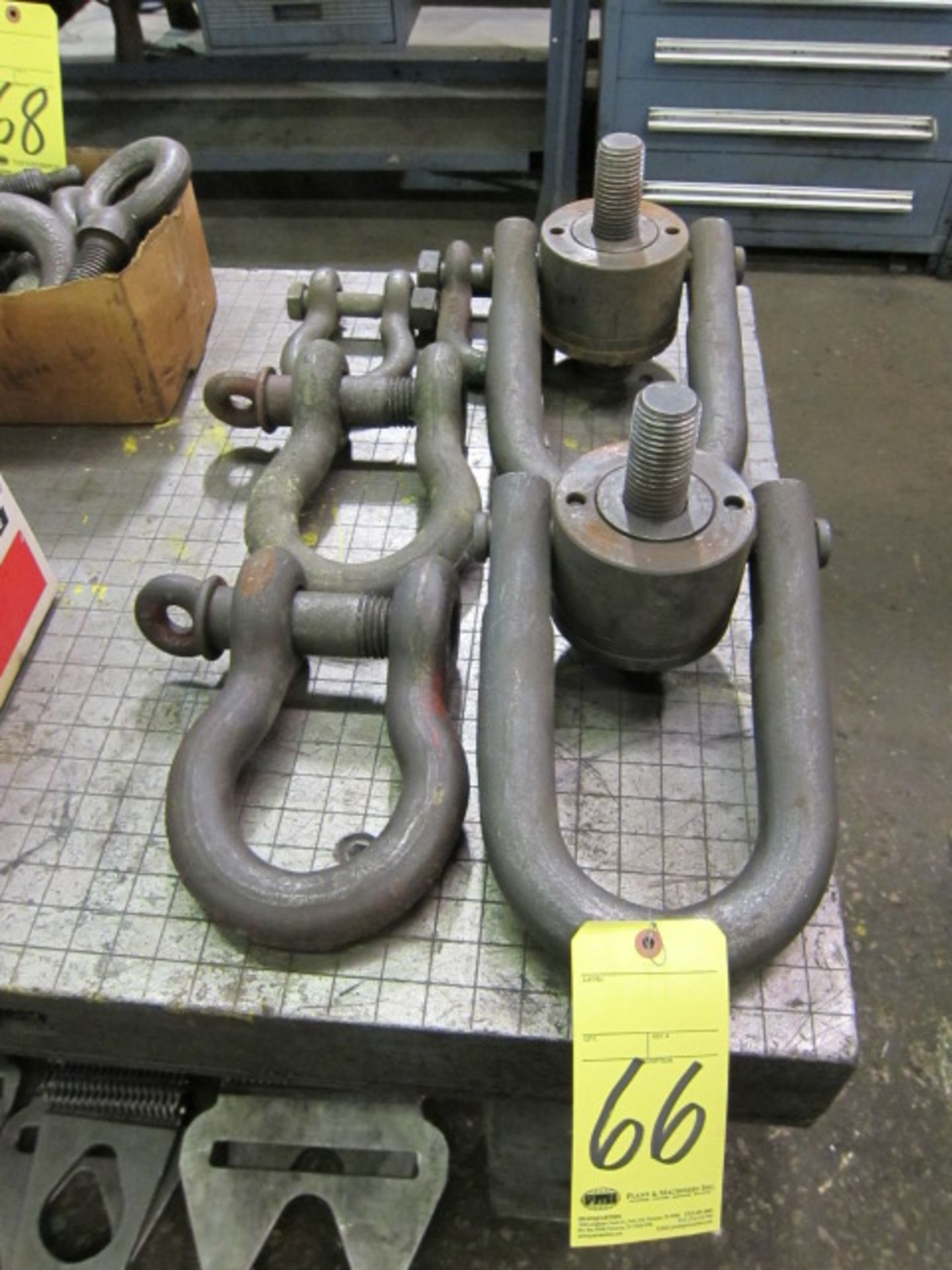 LOT OF SHACKLES (6), assorted