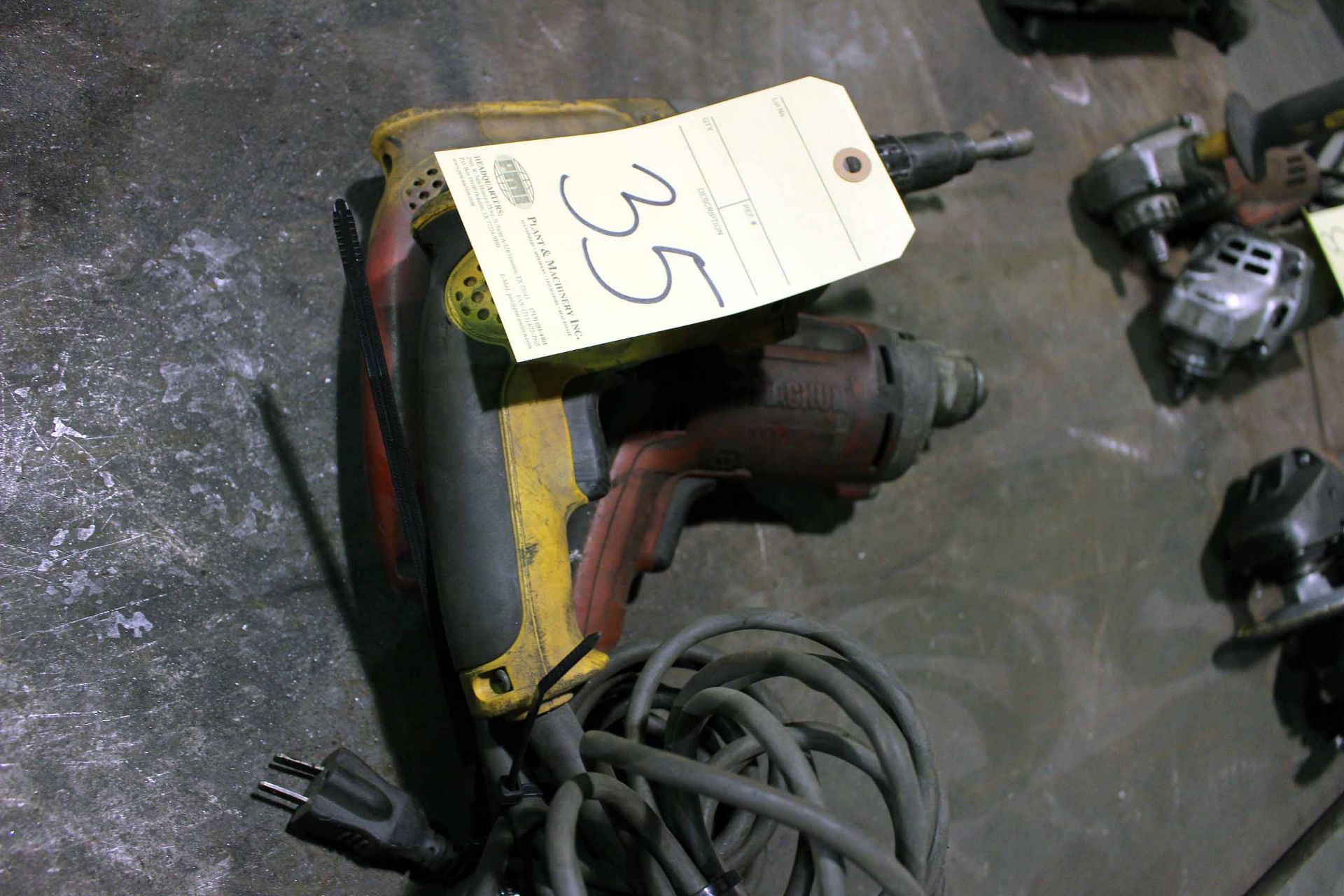 LOT OF ELECTRIC DRILLS