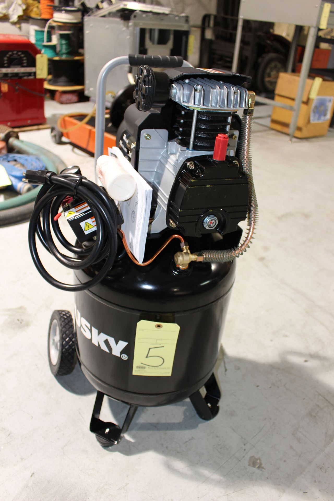 AIR COMPRESSOR, HUSKY, 10 gal., 1.5 HP, 135 max. PSI, 460 V/3 phase