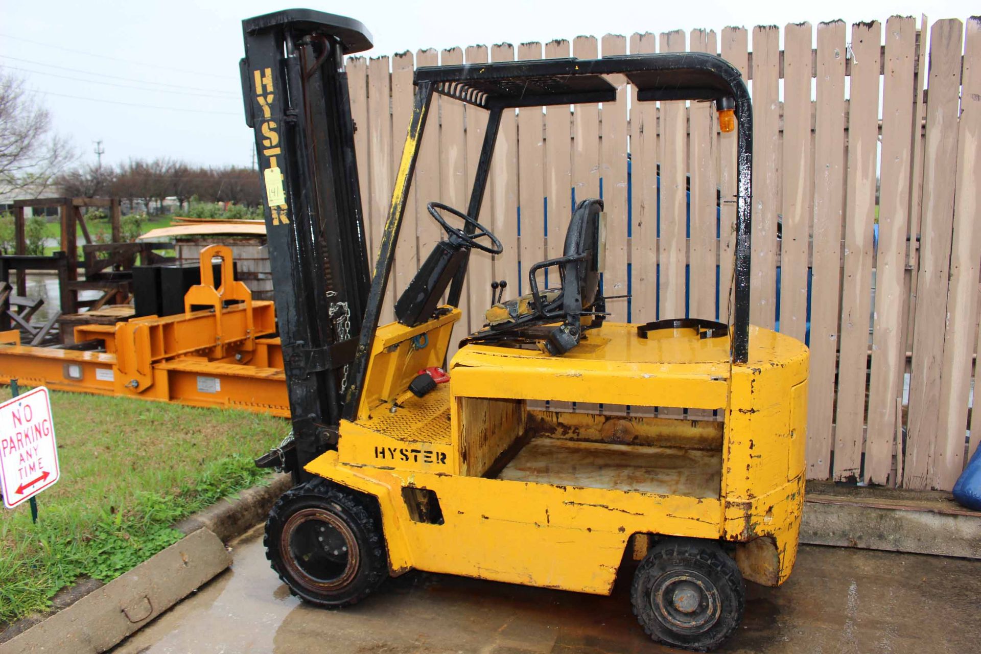 ELECTRIC FORKLIFT, HYSTER 4,000 LB. CAP. MDL. J40XL, 36 v., S/N B168V01574G (battery charger not