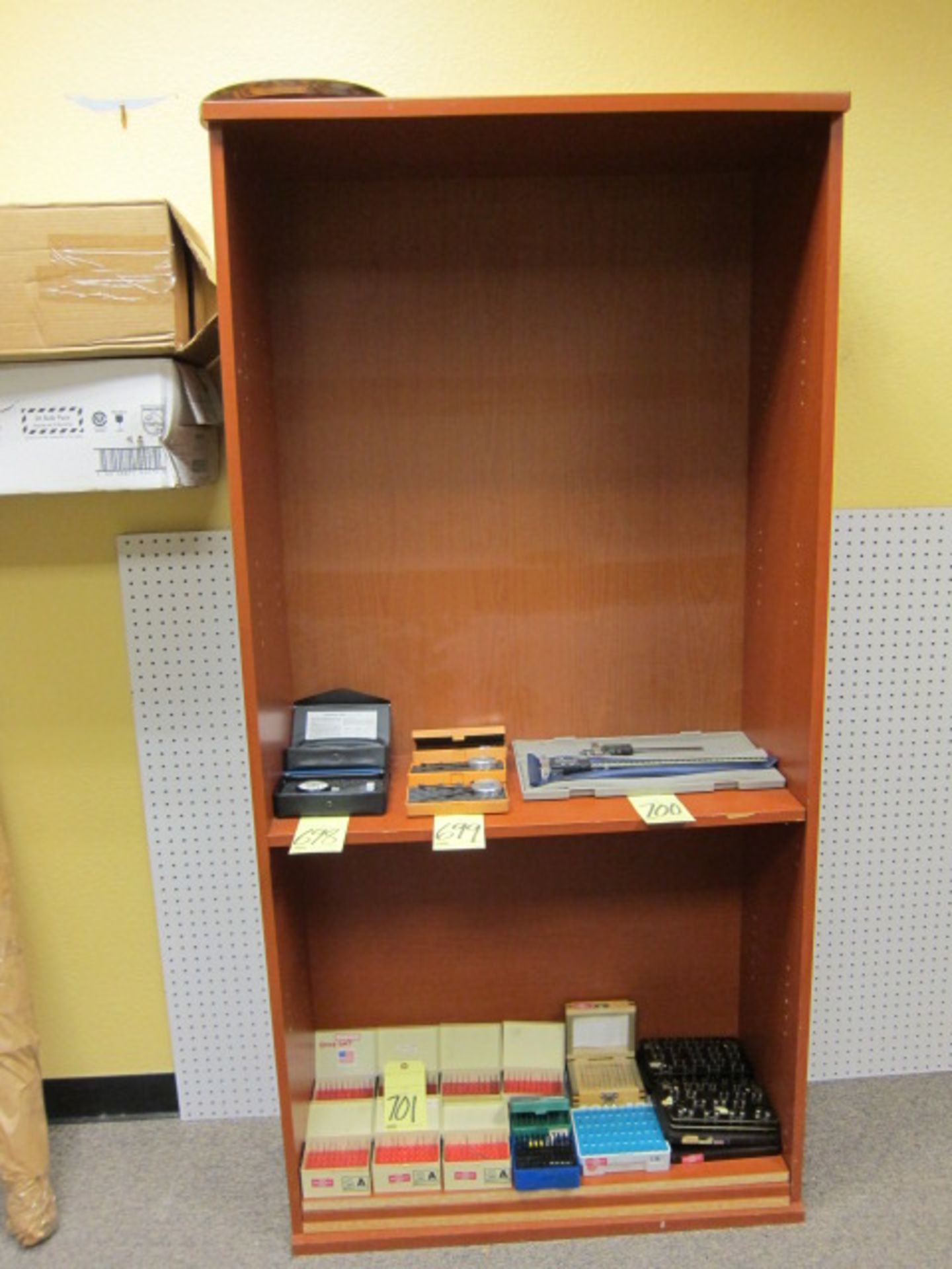 LOT CONSISTING OF: (4) file cabinets, bookcase, desk & wire rack - Image 2 of 4