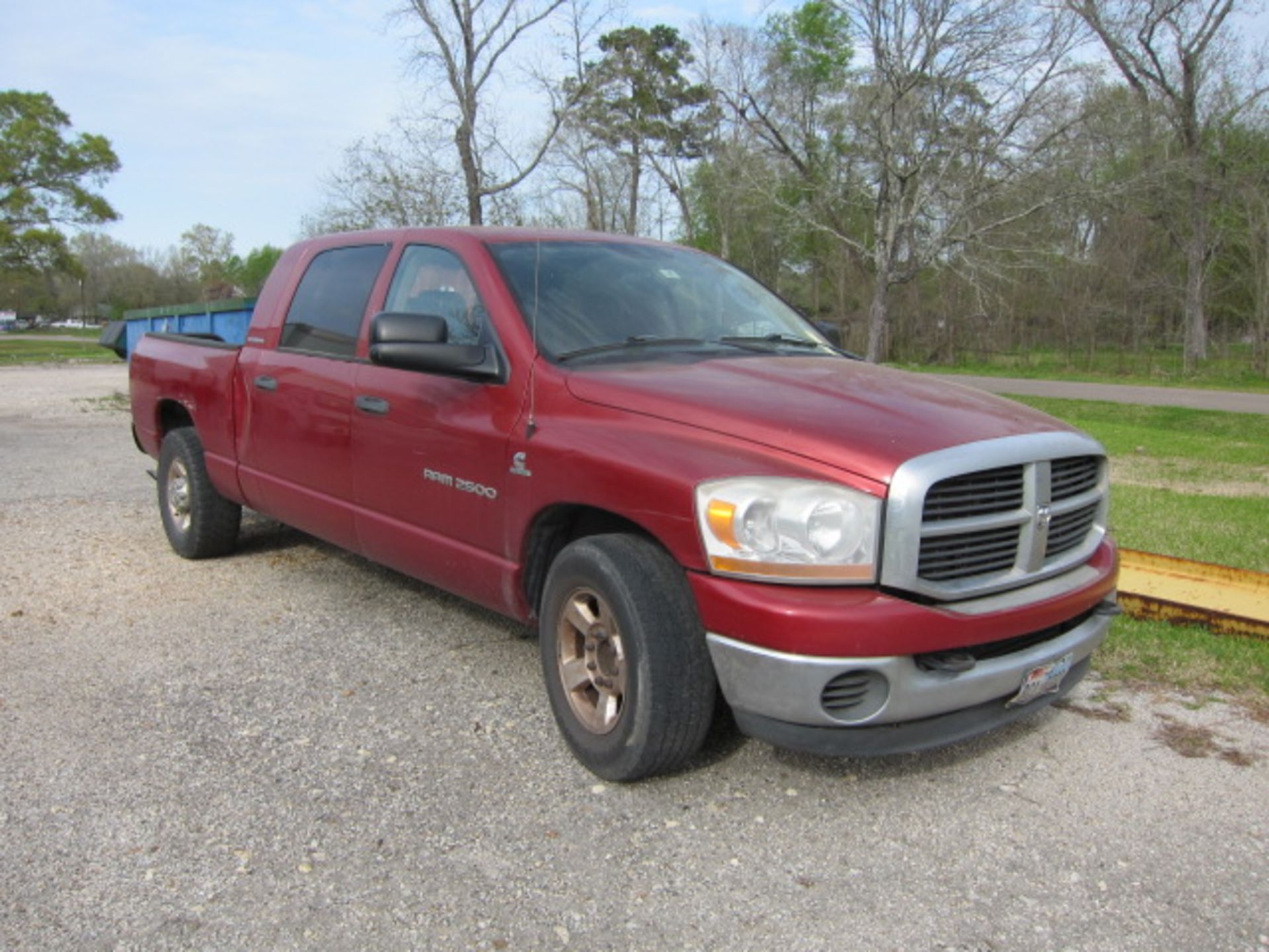 PICKUP TRUCK, 2006 DODGE RAM 2500 MEGA CAB, Cumins turbo diesel engine, bed liner, bed mtd. toolbox, - Image 2 of 5