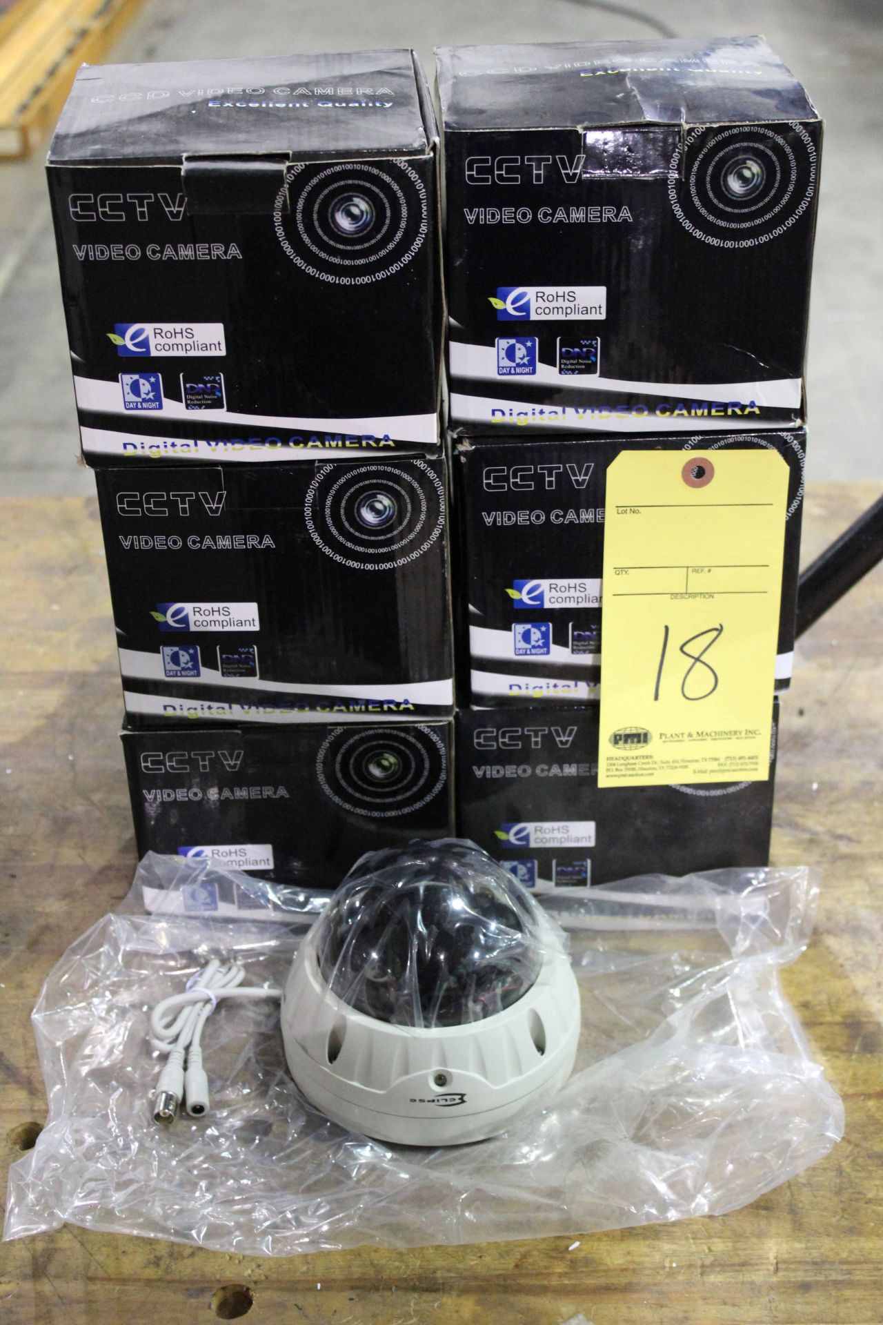 LOT OF TAMPER RESISTANT SECURITY DOME CAMERAS (6), CCTV