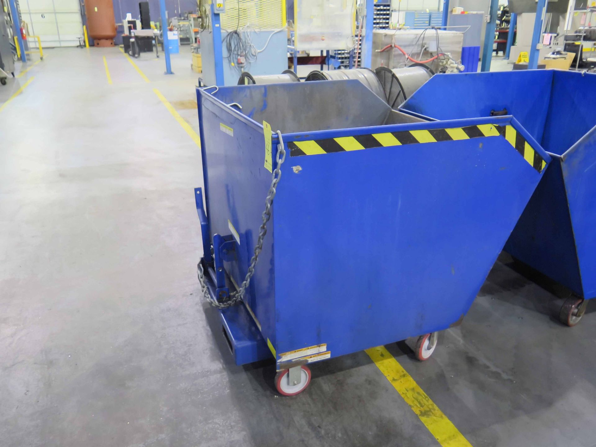 SELF-DUMPING CHIP HOPPER, VESTIL 4,000 LB. CAP. MDL. H150-MV, 1-1/2 CU. YD. CAP., FORKLIFT ENTRY