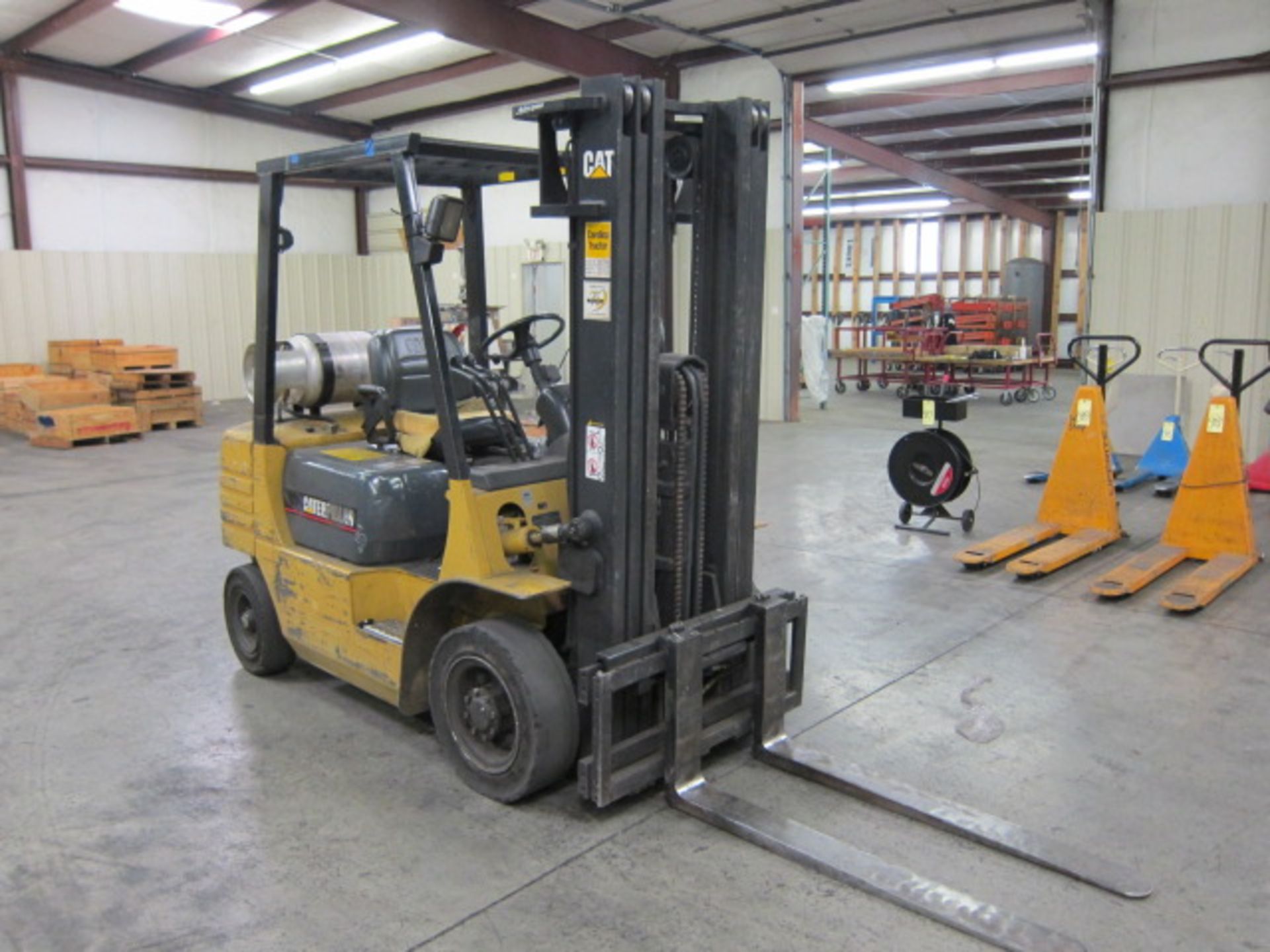 FORK TRUCK, CATERPILLAR 5,000 LB. CAP. MDL. CP25, LPG, 3-stagemast, solid tires, side shift, S/N - Image 3 of 6