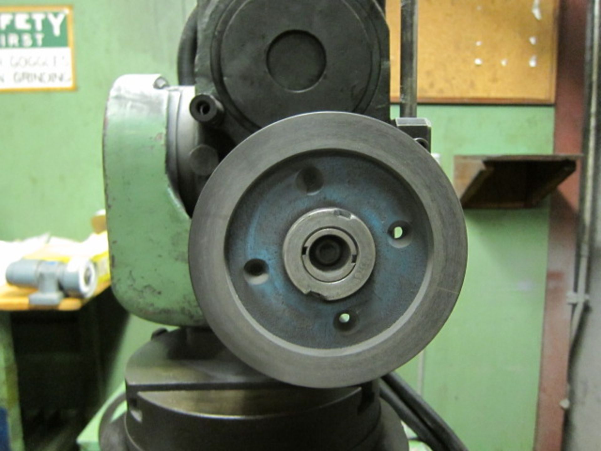 TOOL & CUTTER GRINDER, CINCINNATI NO. 2, 6” x 35-½” pwr. feed swivel table, Torit dust collector, - Image 4 of 10