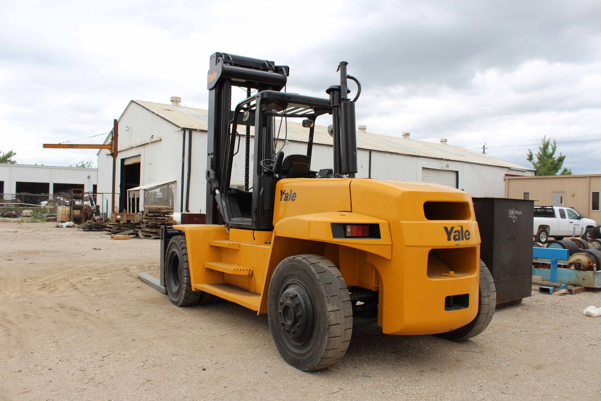 FORKLIFT, YALE 36,000 LB. CAP. MDL. GDP360, new 2005, 6 cyl. diesel pwrd, 161/183" standard mast, - Image 4 of 12