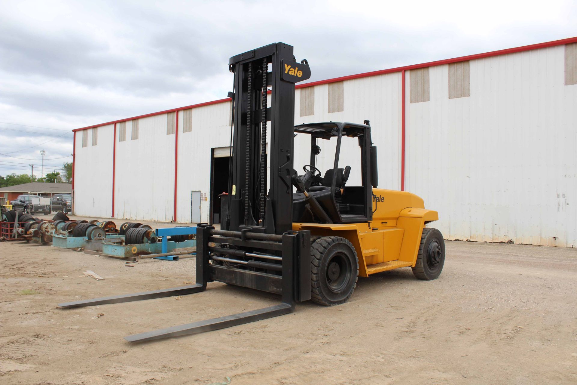 FORKLIFT, YALE 36,000 LB. CAP. MDL. GDP360, new 2005, 6 cyl. diesel pwrd, 161/183" standard mast, - Image 3 of 12