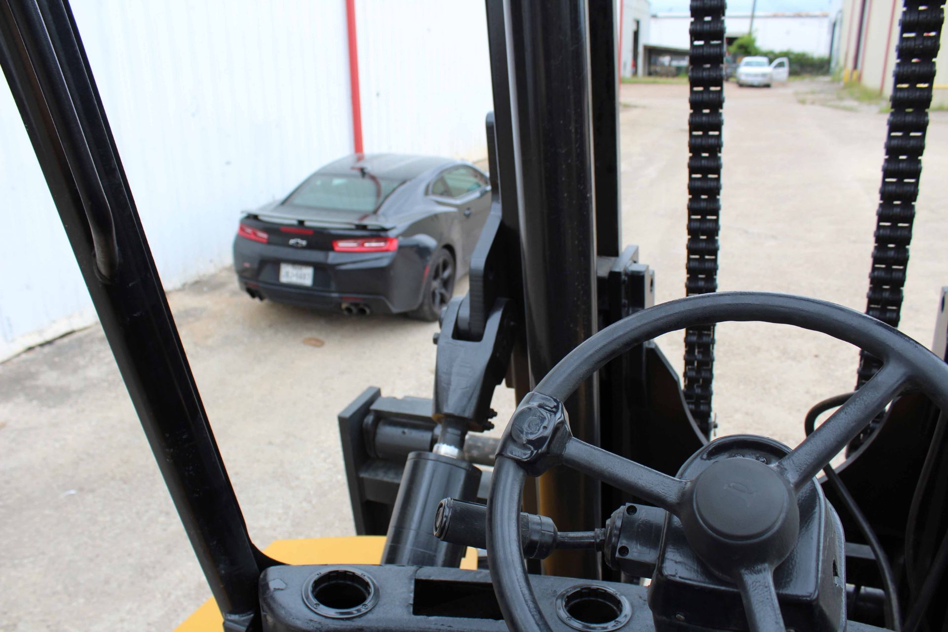 FORKLIFT, YALE 36,000 LB. CAP. MDL. GDP360, new 2005, 6 cyl. diesel pwrd, 161/183" standard mast, - Image 11 of 12