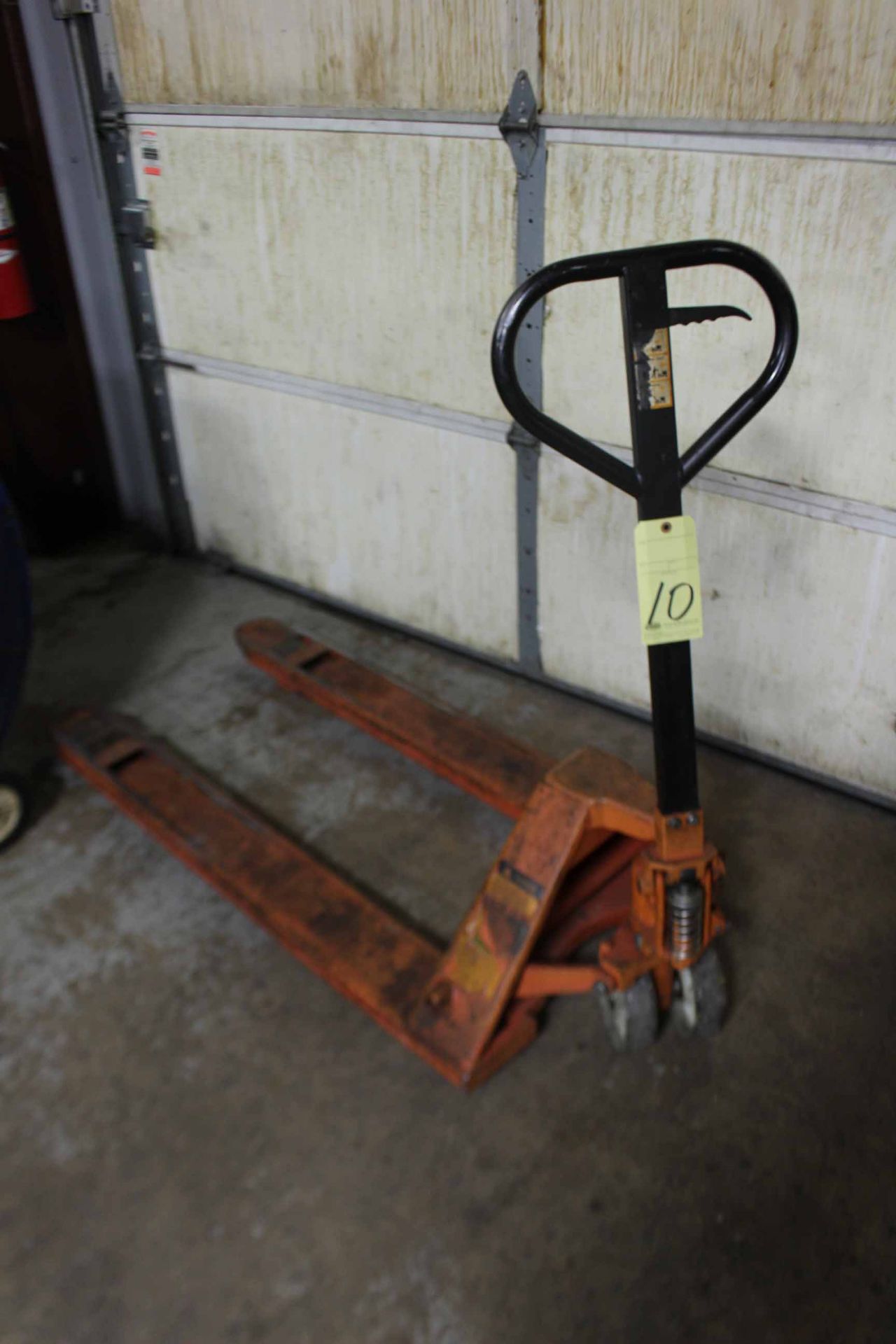 PALLET JACK, NORTHERN INDUSTRIAL 2500 KGS