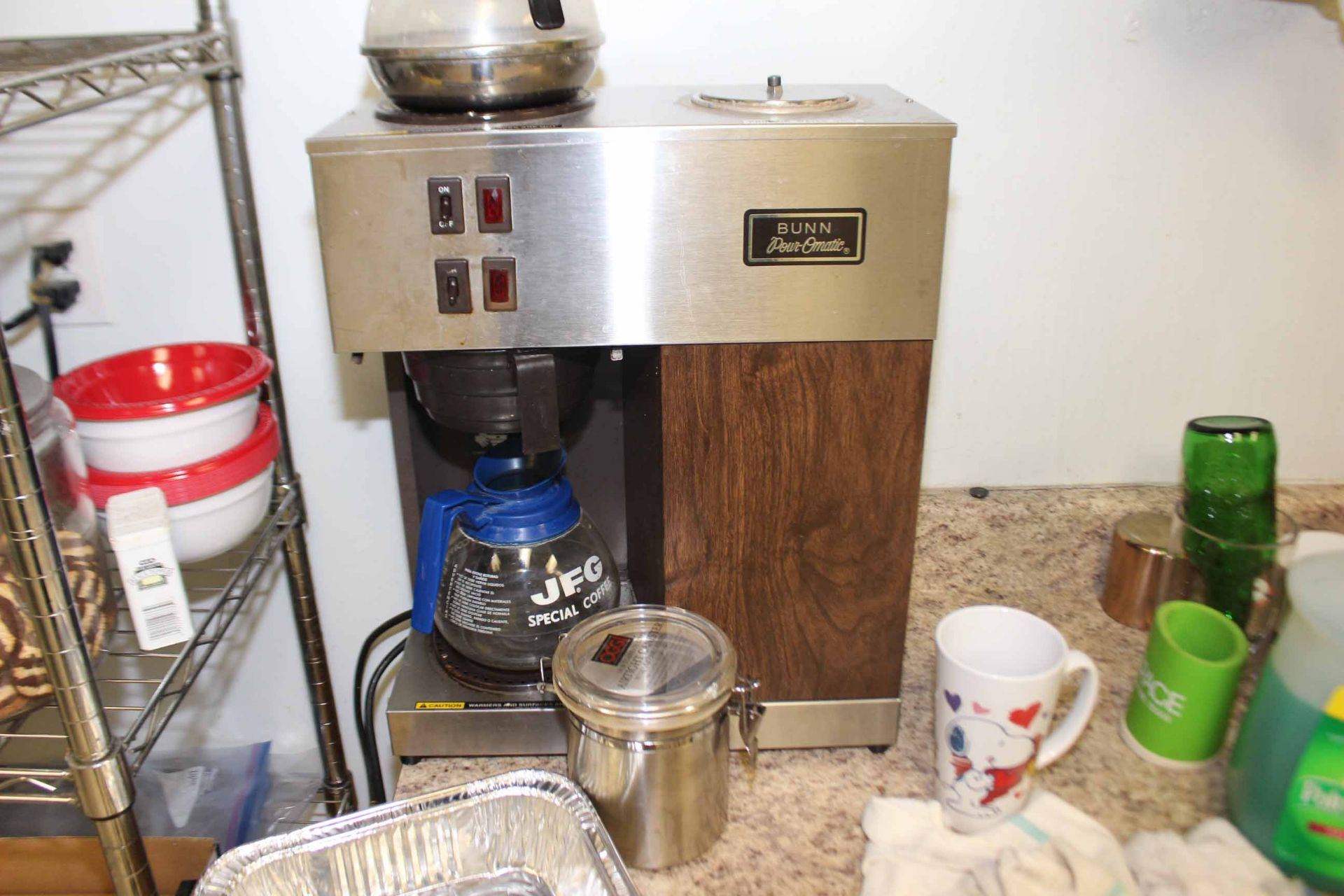 LOT CONTENTS OF KITCHEN: microwaves, tables, coffee maker, etc. - Image 3 of 3