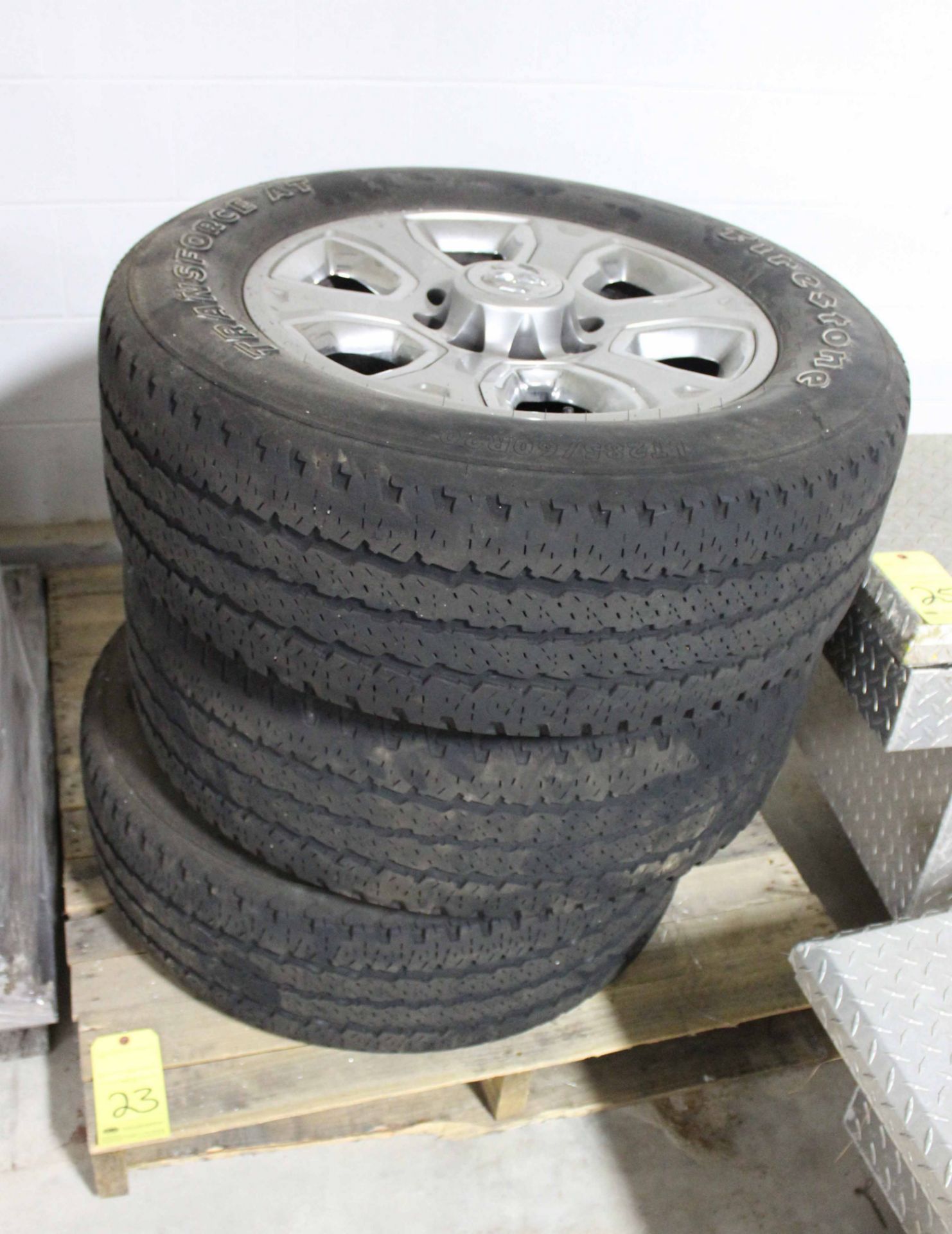 LOT OF WHEELS & TIRES, 20" (for Dodge Ram 2500 Pickup Truck)