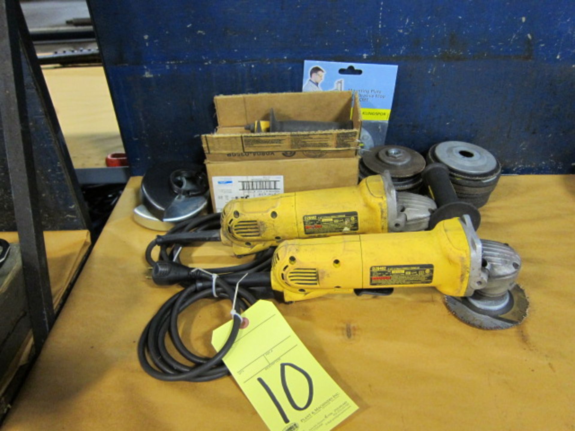 ELECTRIC RIGHT ANGLE DISC GRINDER, DEWALT 4-1/2" MDL. D28402