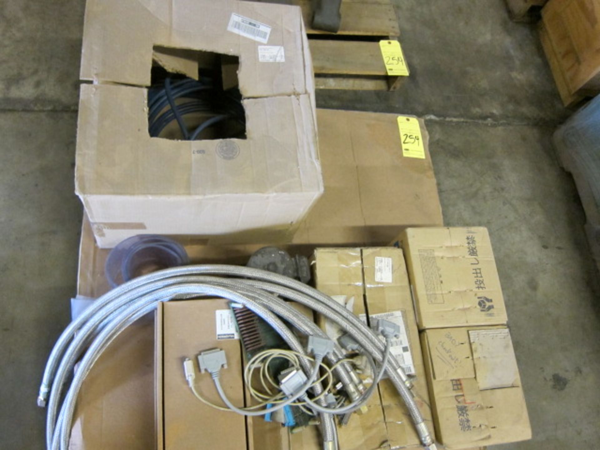 LOT CONSISTING OF: machine parts & hardware (on eight skids) - Image 3 of 9