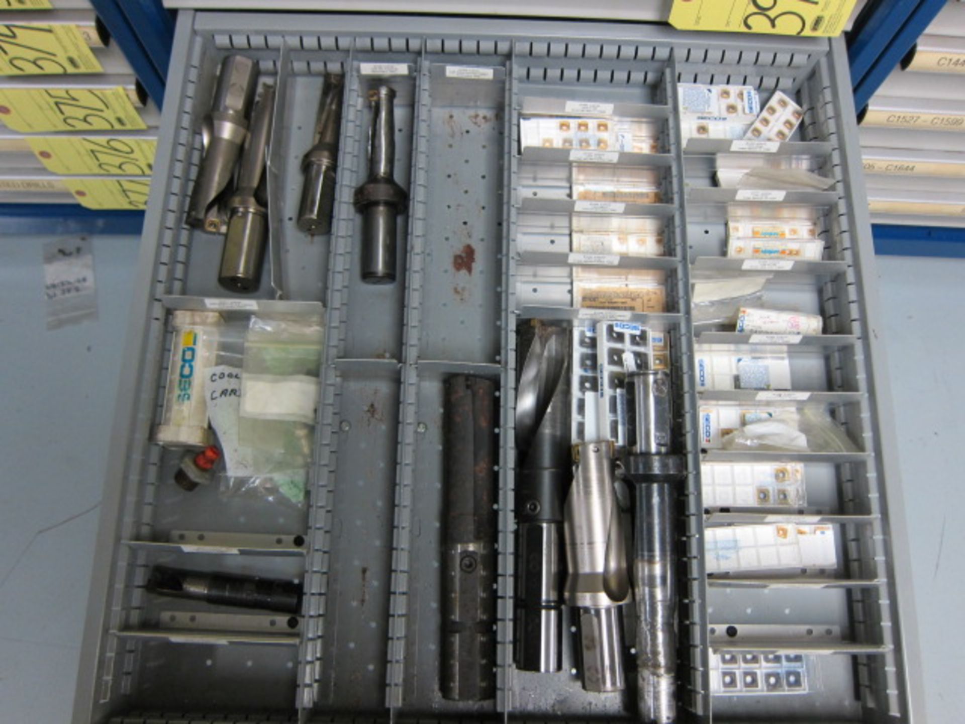 LOT CONSISTING OF: insert drills & inserts, assorted (in one drawer)