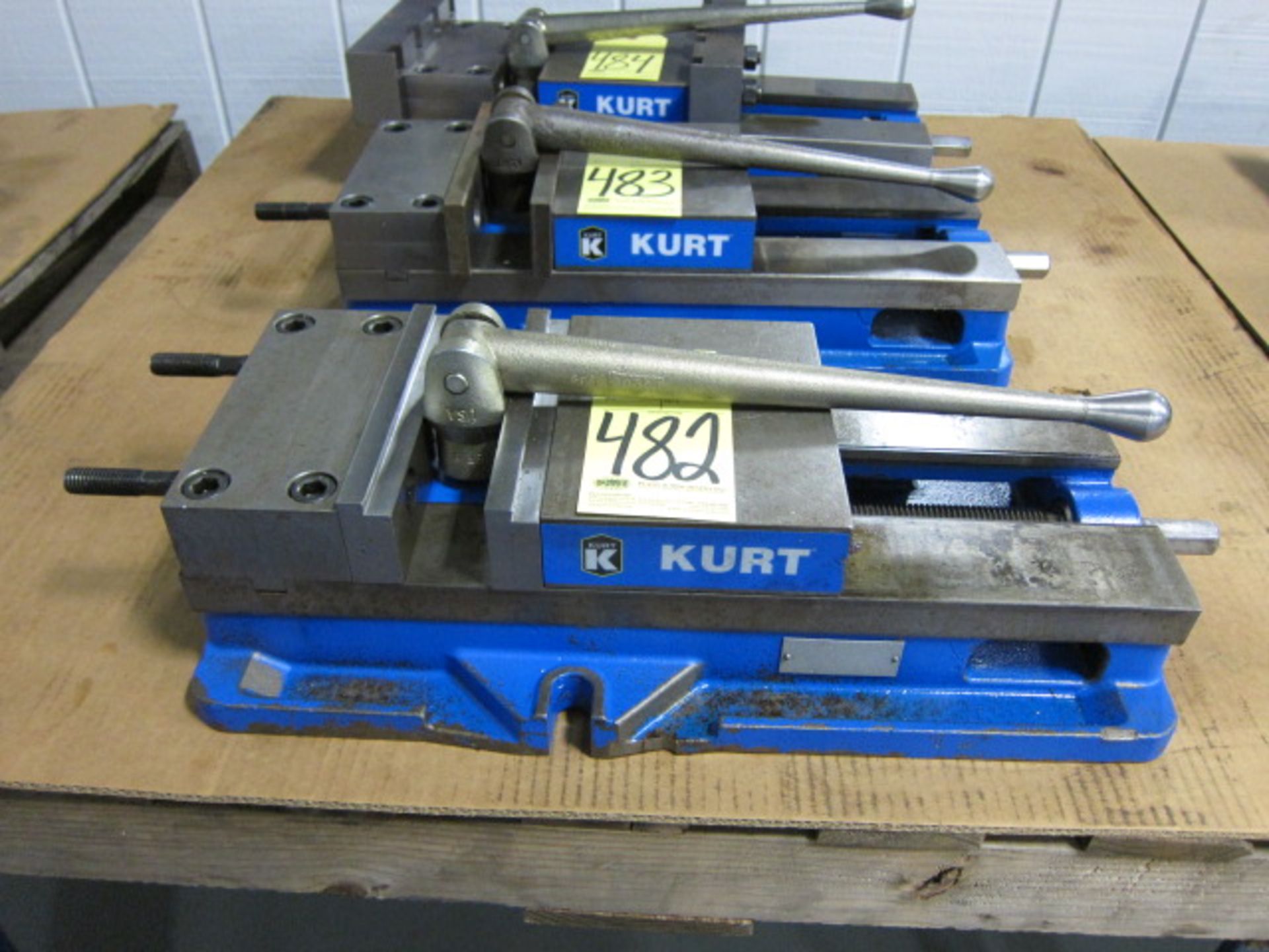 MACHINE VISE, KURT 8"