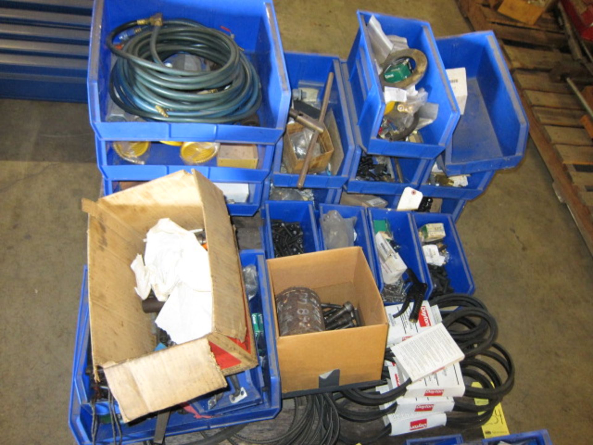 LOT CONSISTING OF: machine parts & hardware (on eight skids) - Image 9 of 9