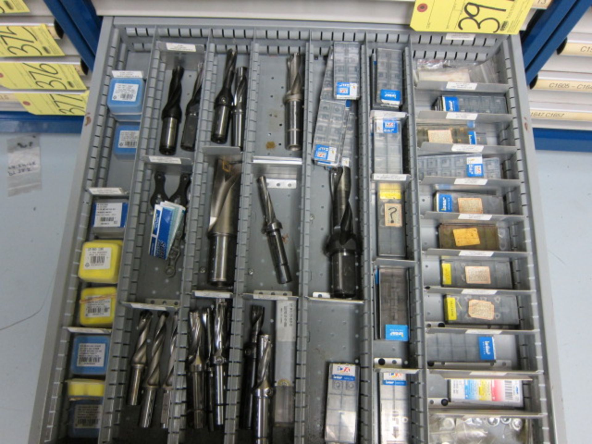 LOT CONSISTING OF: insert drills & inserts, assorted (in one drawer)